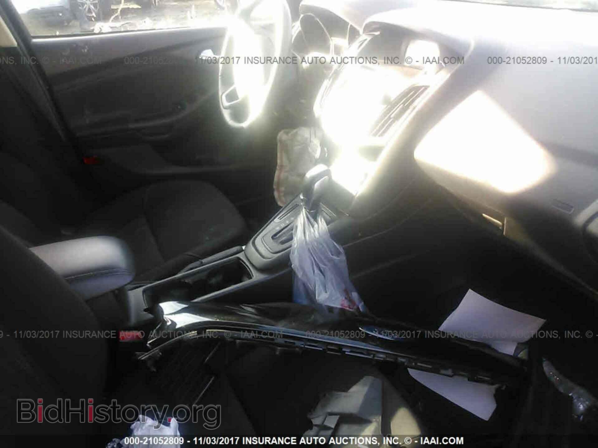 2015 Ford Focus - VIN: 1FADP3F2XFL346173 - Photo 5