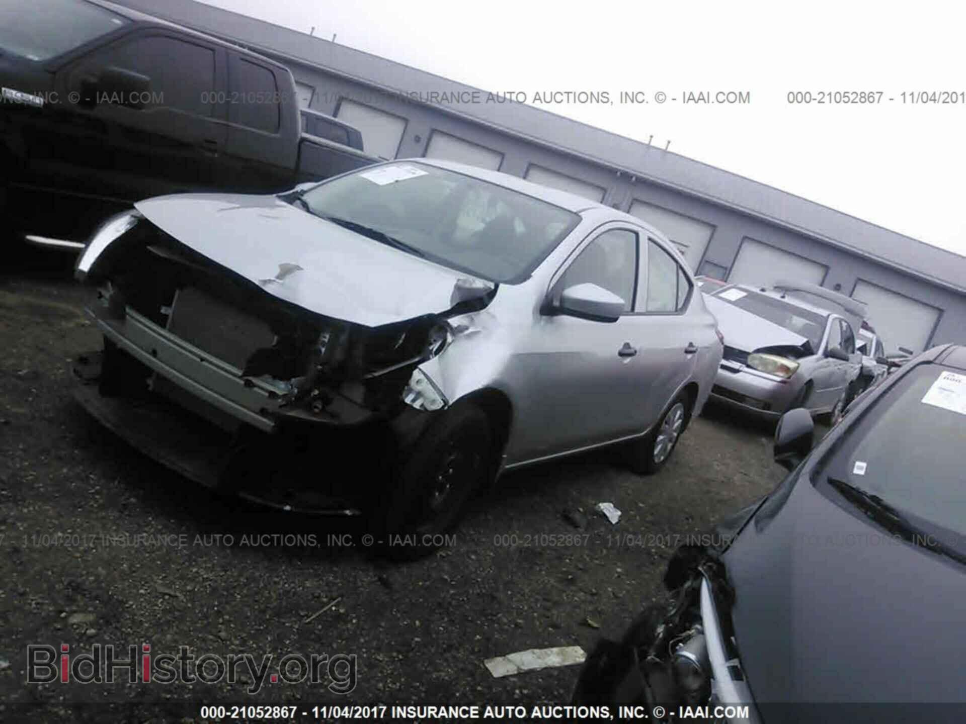 2017 Nissan Versa - VIN: 3N1CN7APXHL844454 - Фото 2