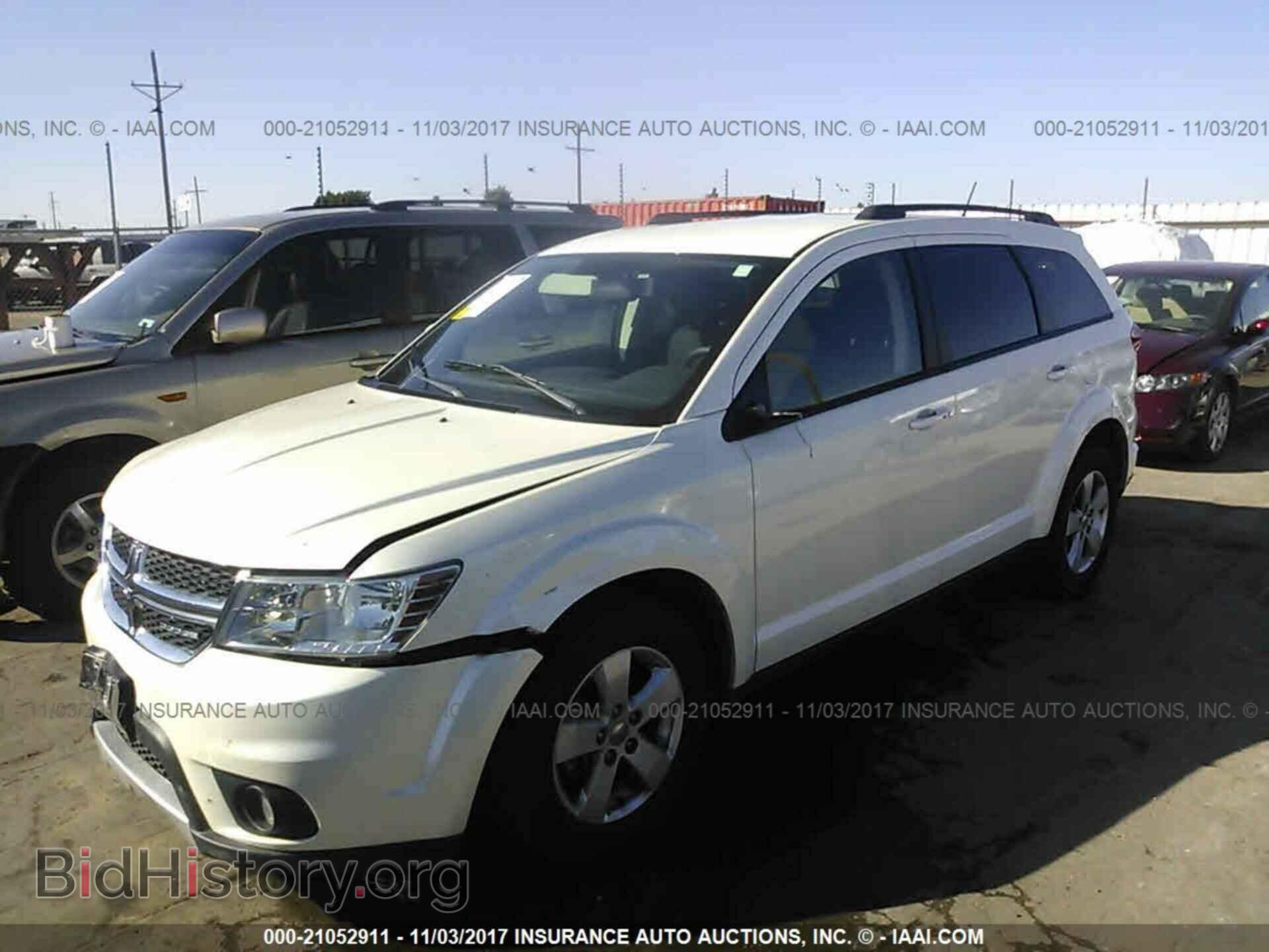 2012 Dodge Journey - VIN: 3C4PDDBG9CT217428 - Фото 2