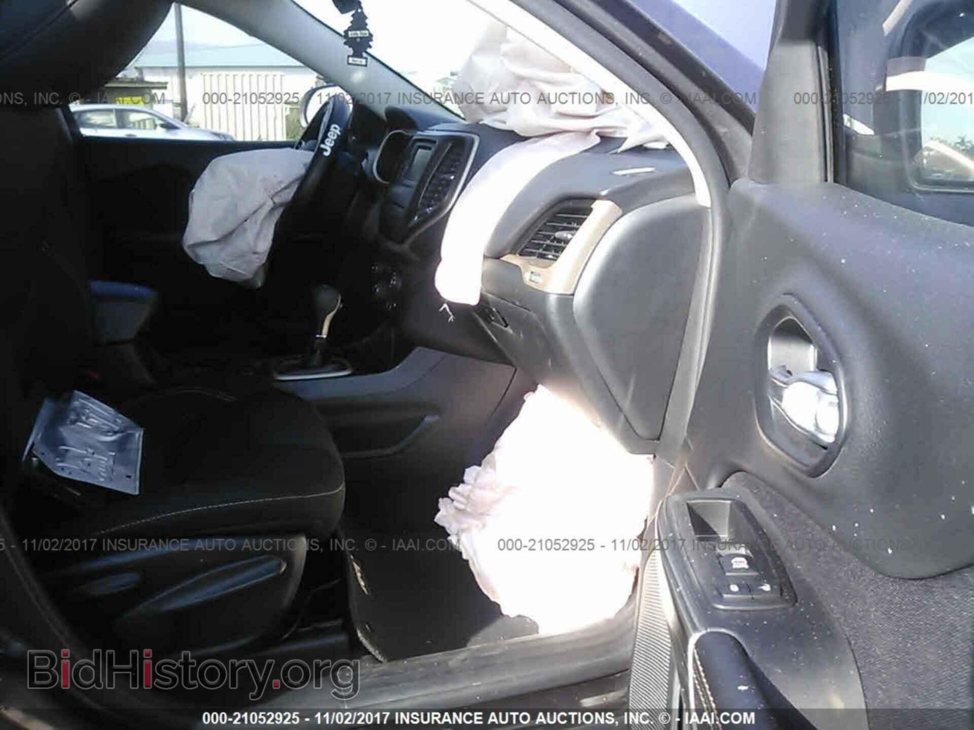2015 Jeep Cherokee - VIN: 1C4PJLCB5FW759789 - Фото 5
