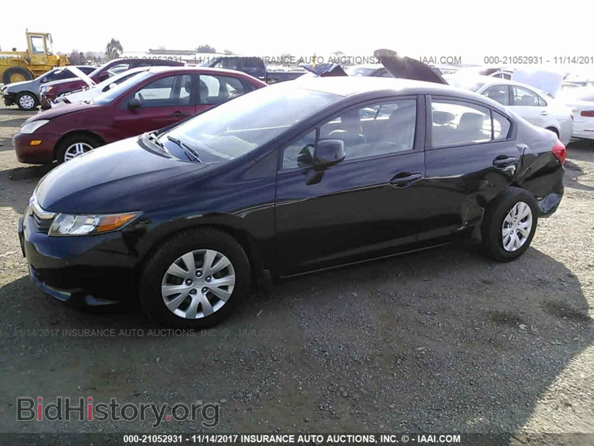 2012 Honda Civic - VIN: 2HGFB2F52CH518051 - Фото 2