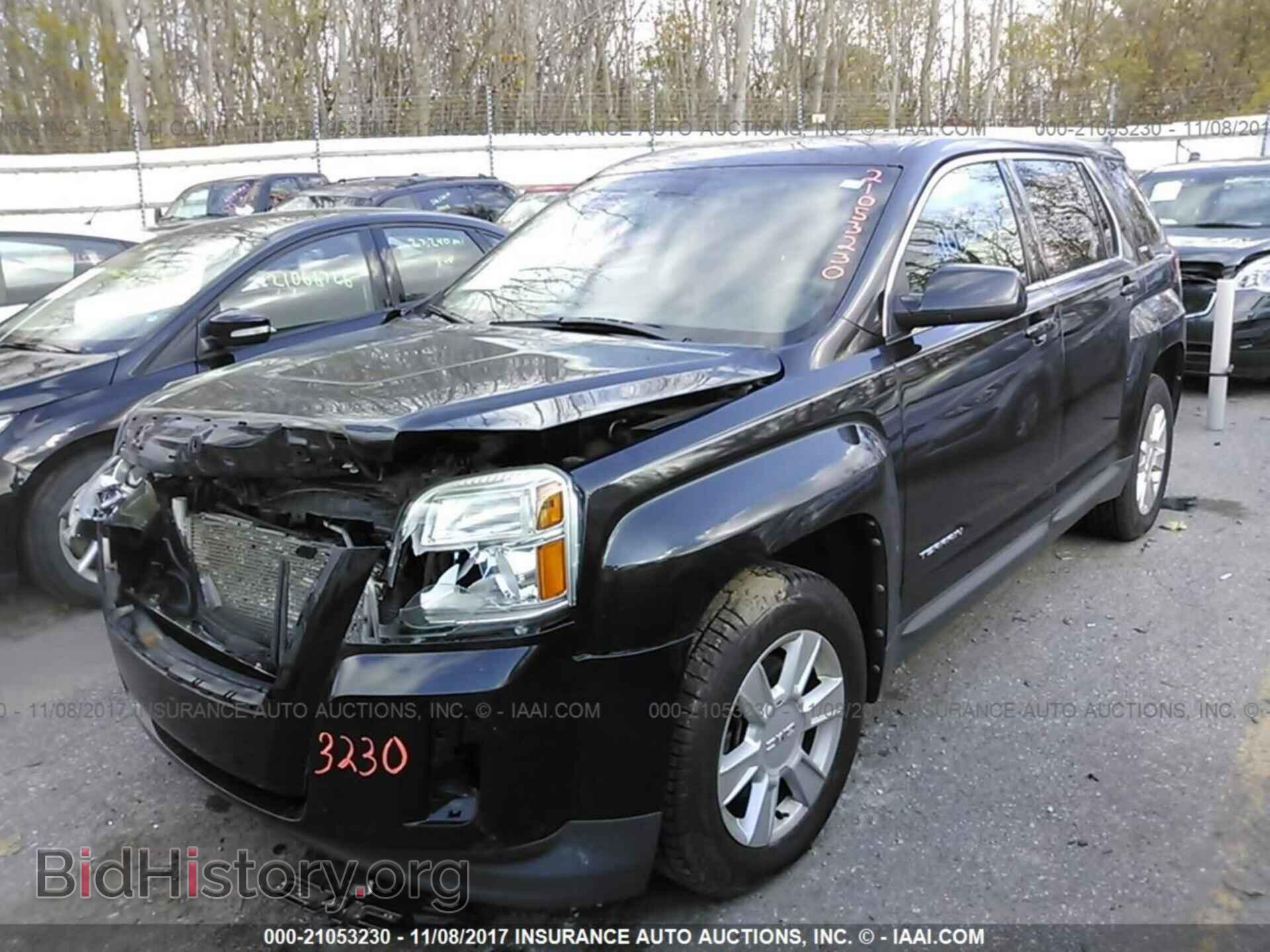 2011 Gmc Terrain - VIN: 2CTFLREC3B6226315 - Photo 2