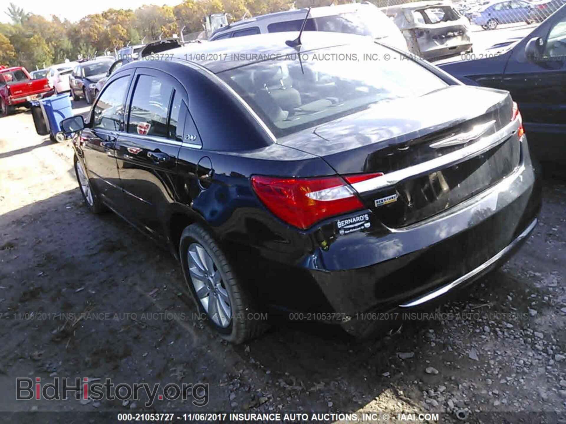 2013 Chrysler 200 - VIN: 1C3CCBBG3DN731755 - Photo 3