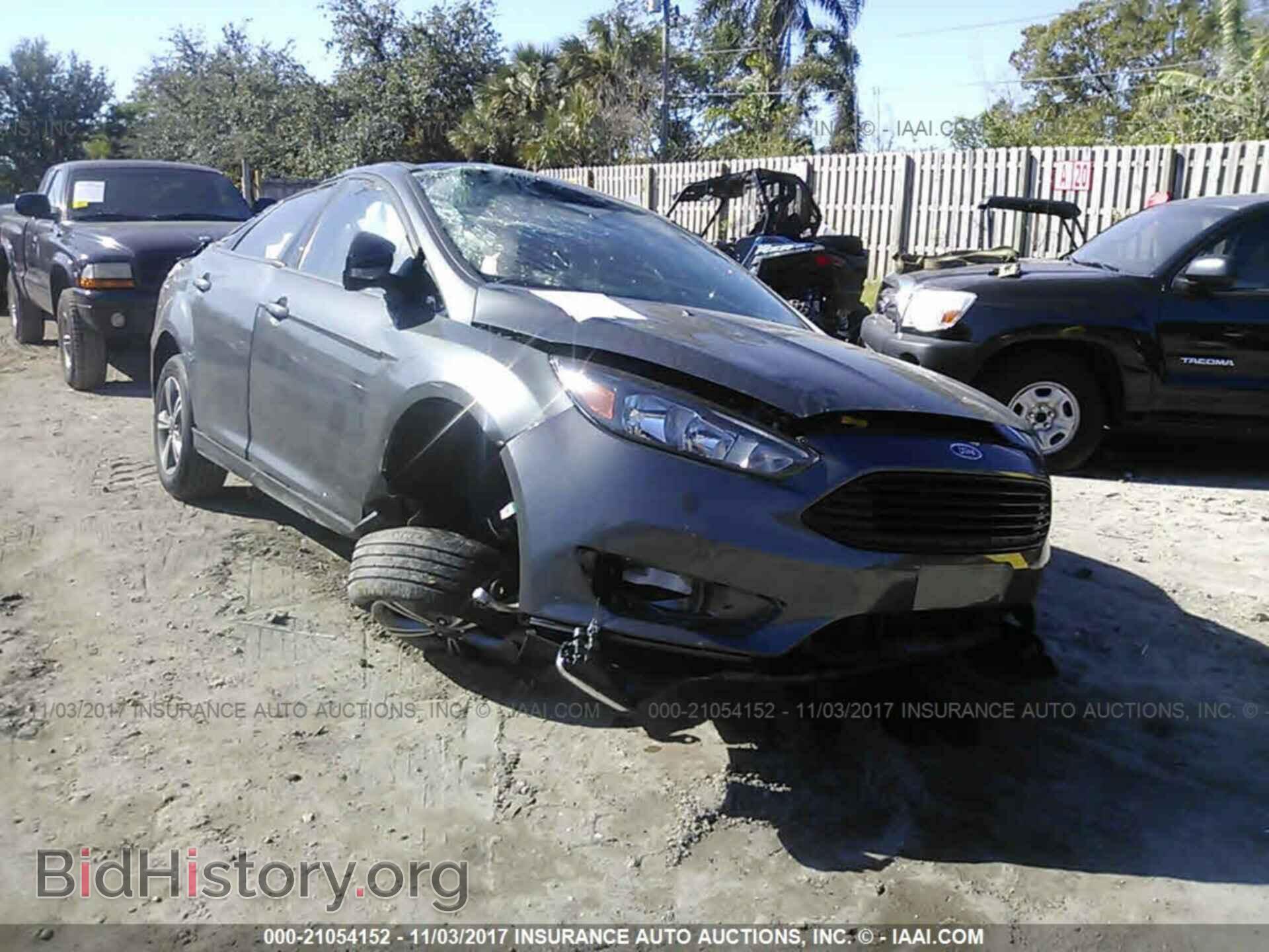 Photo 1FADP3FE9HL266246 - Ford Focus 2017