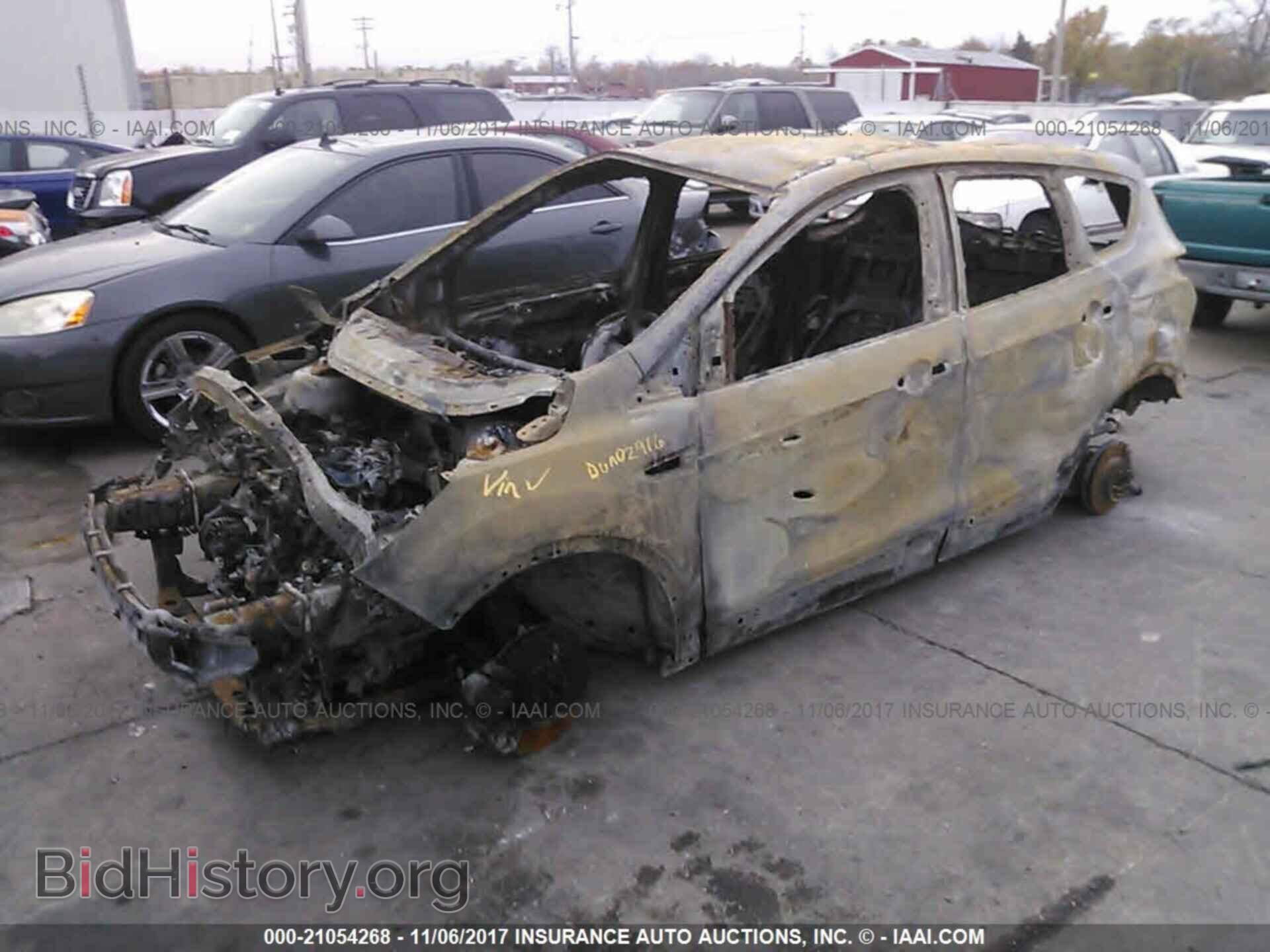 2013 Ford Escape - VIN: 1FMCU0G94DUA02916 - Фото 2