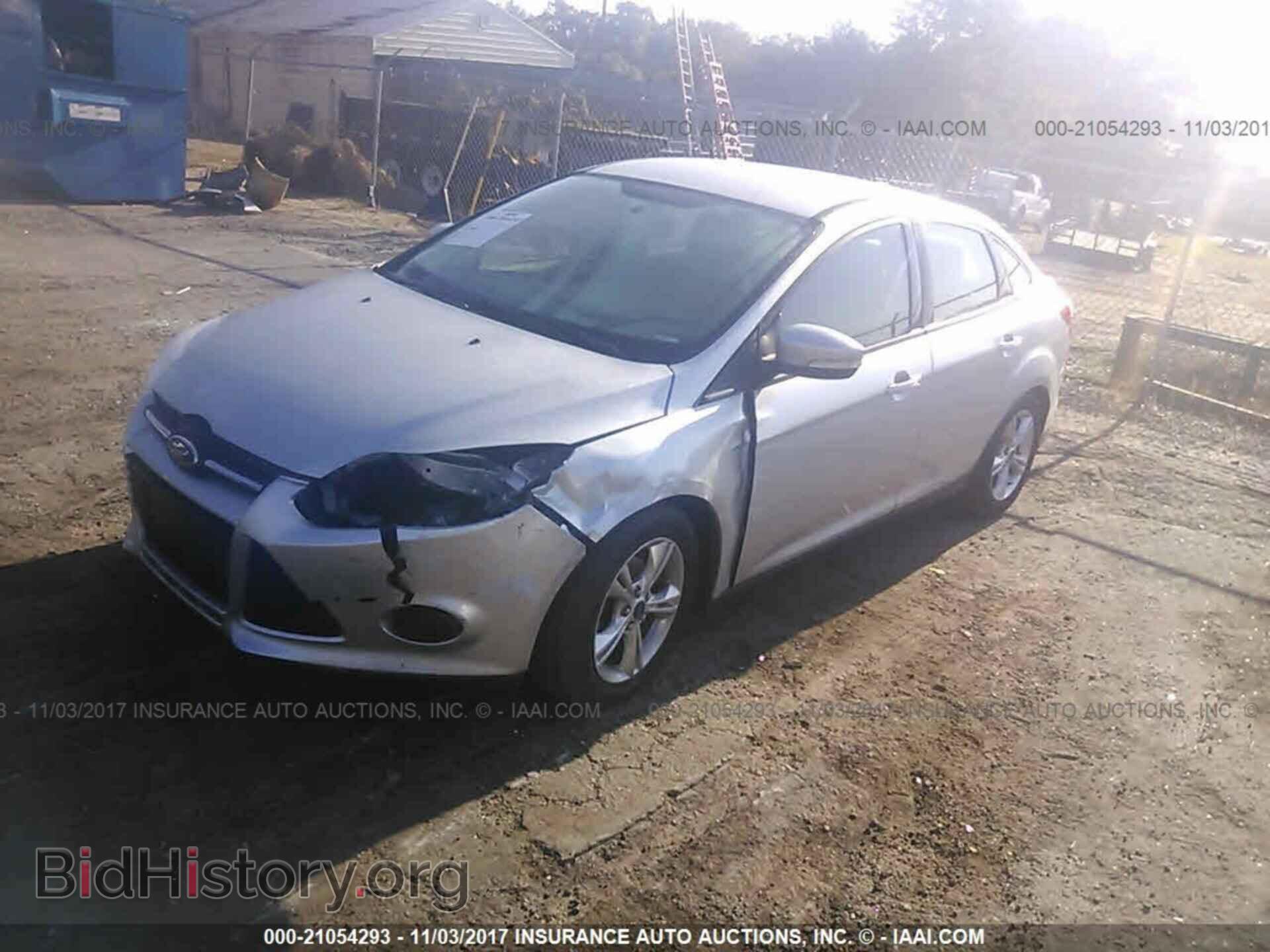 2014 Ford Focus - VIN: 1FADP3F26EL113017 - Фото 2
