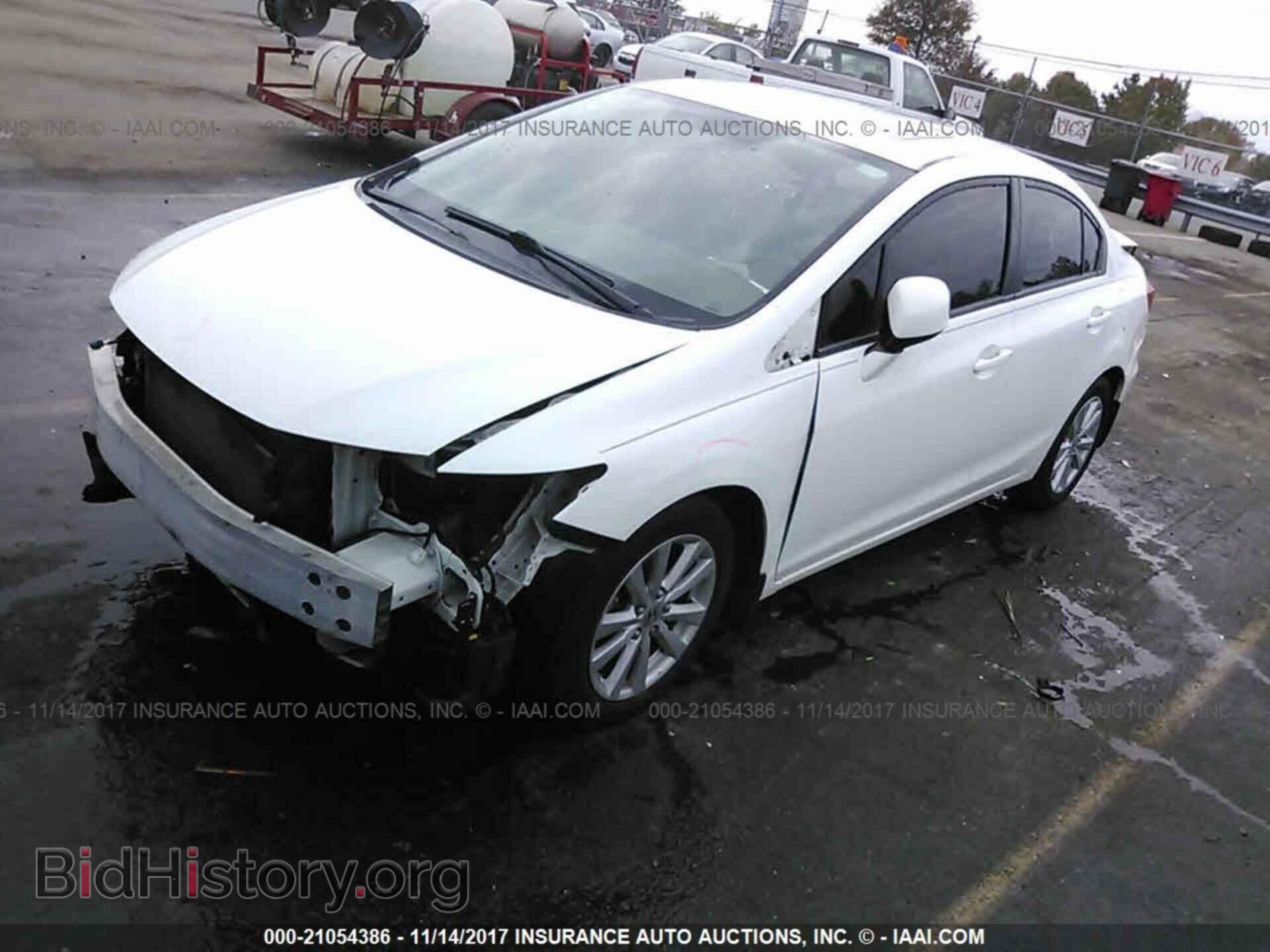 2012 Honda Civic - VIN: 2HGFB2F89CH326071 - Фото 2