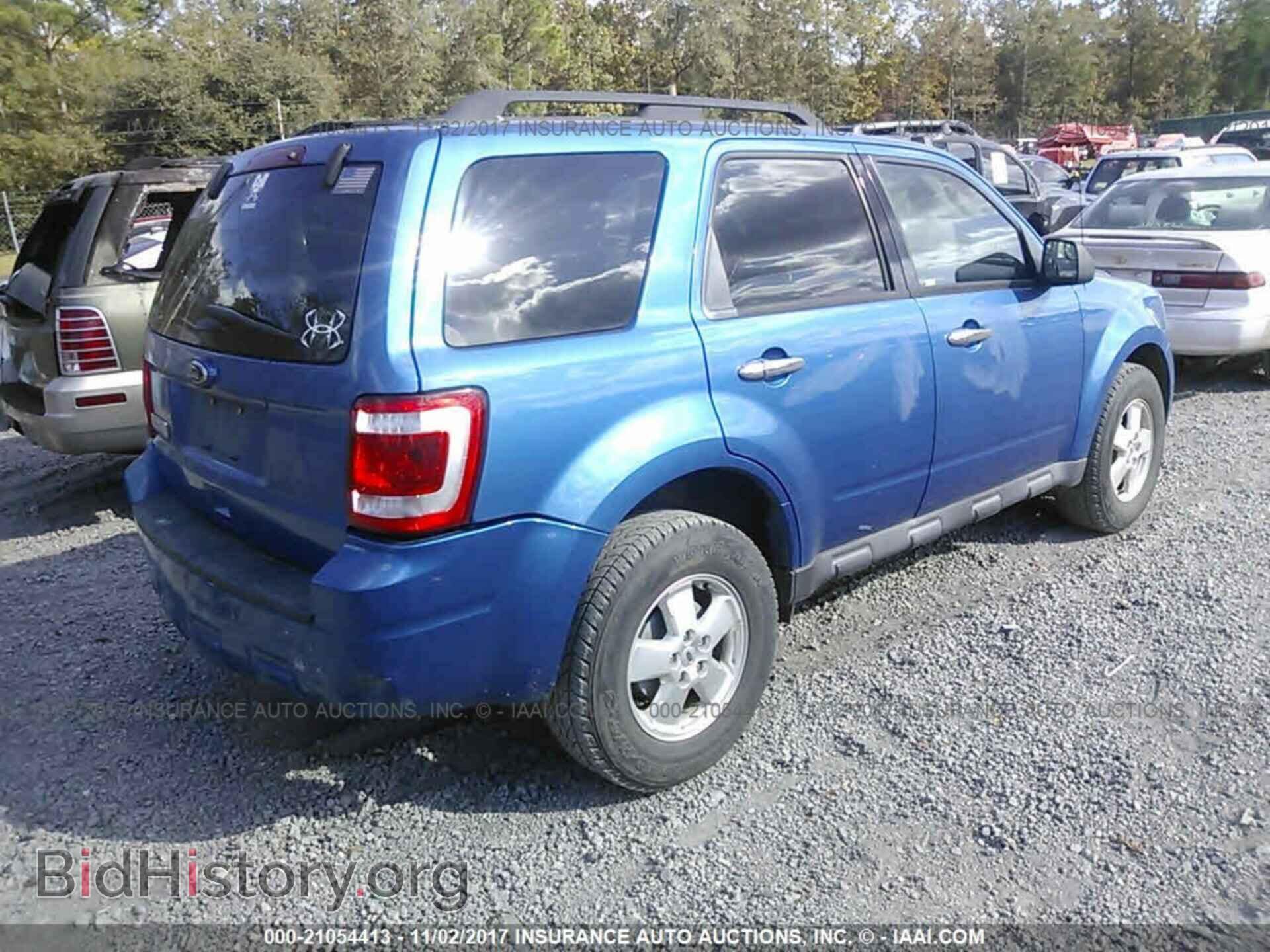 2011 Ford Escape - VIN: 1FMCU0D73BKC29249 - Photo 4