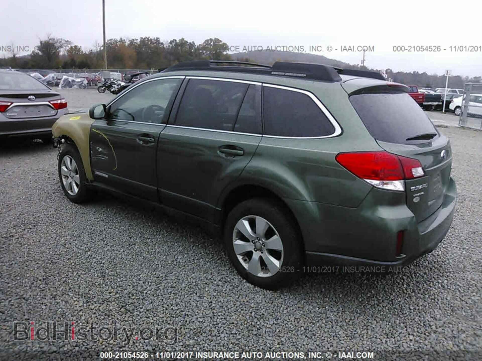 2011 Subaru Outback - VIN: 4S4BRBCC4B3445533 - Фото 3