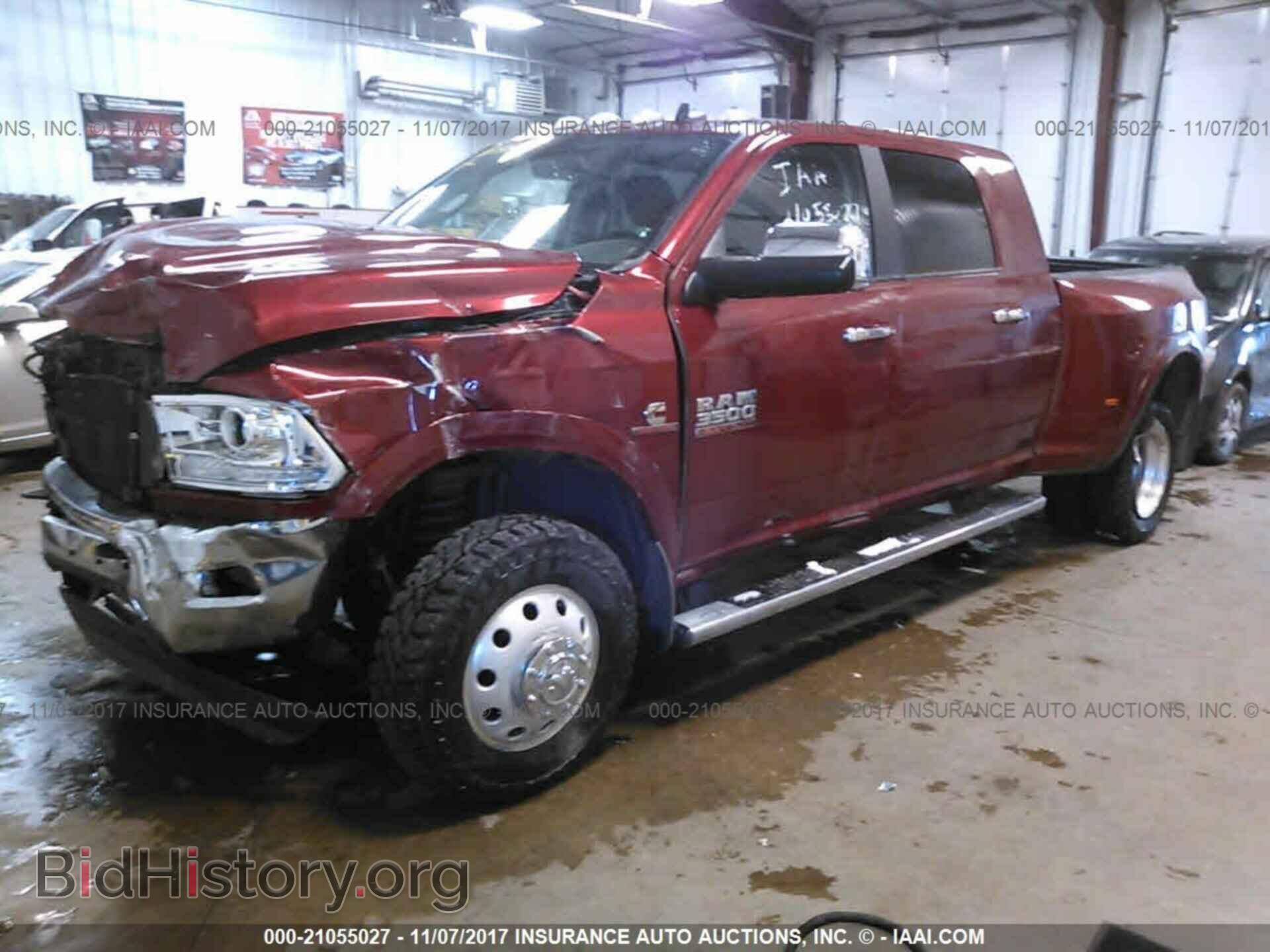 2014 Ram 3500 - VIN: 3C63RRML2EG174674 - Photo 2