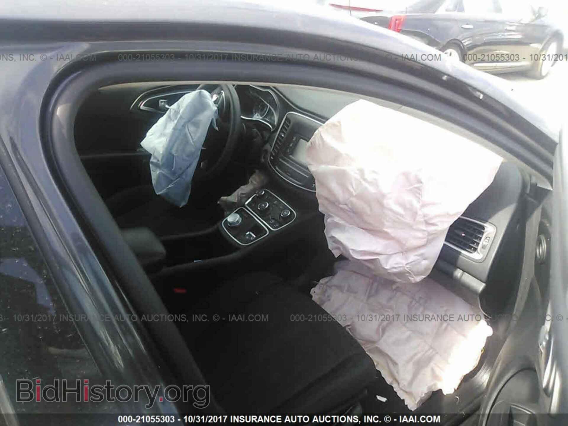 2015 Chrysler 200 - VIN: 1C3CCCAB2FN718557 - Photo 5