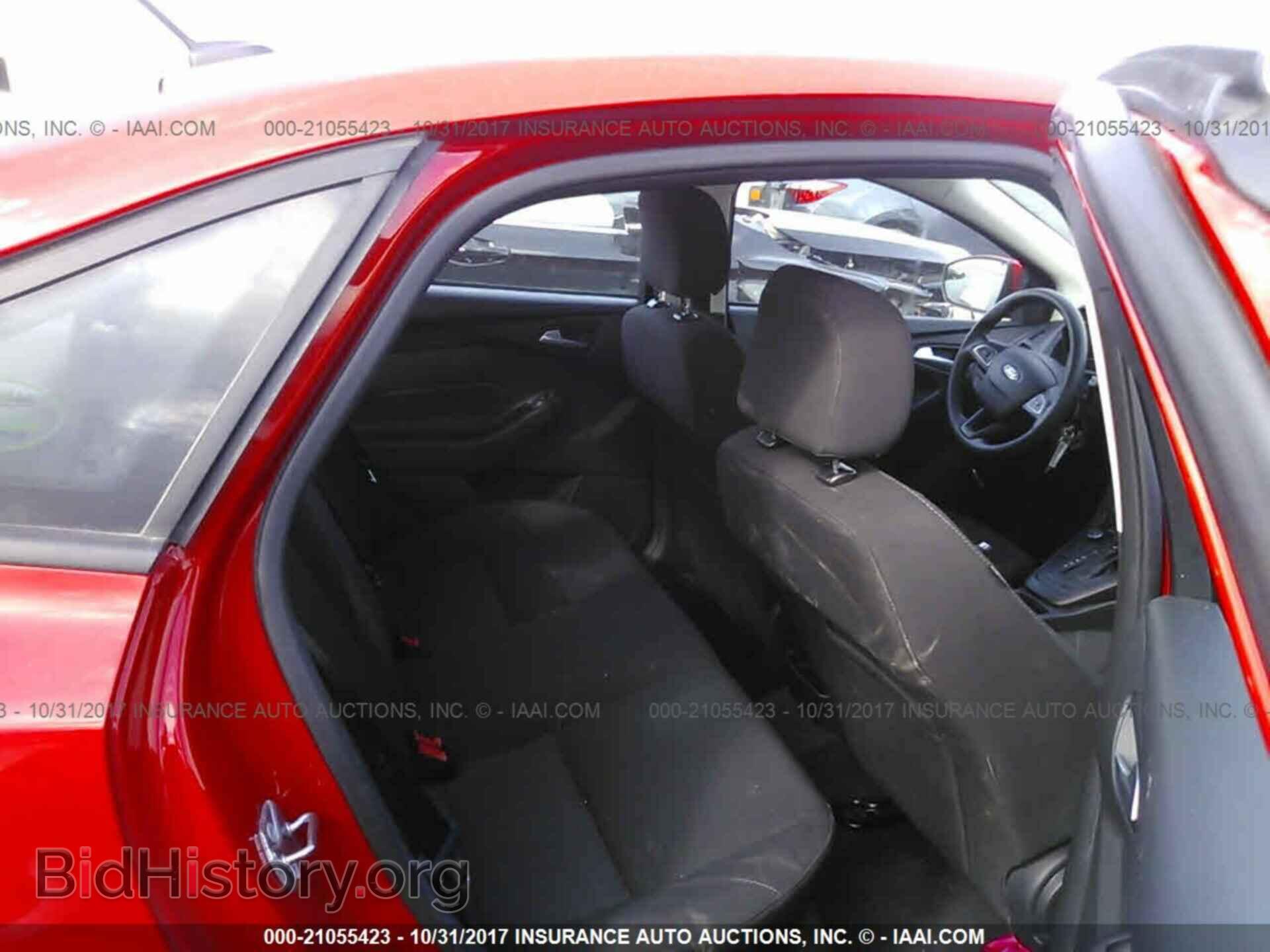 2016 Ford Focus - VIN: 1FADP3F29GL338390 - Photo 8