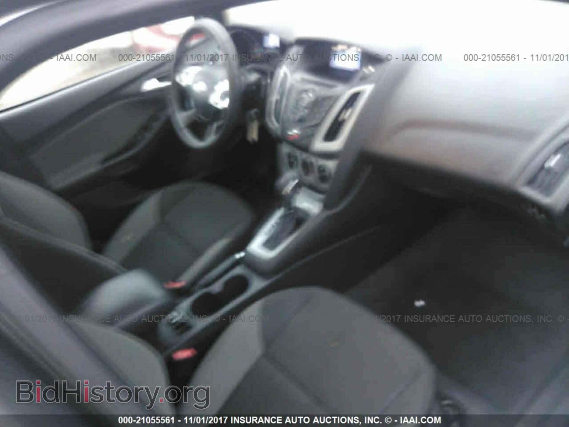 2012 Ford Focus - VIN: 1FAHP3F21CL233810 - Photo 5