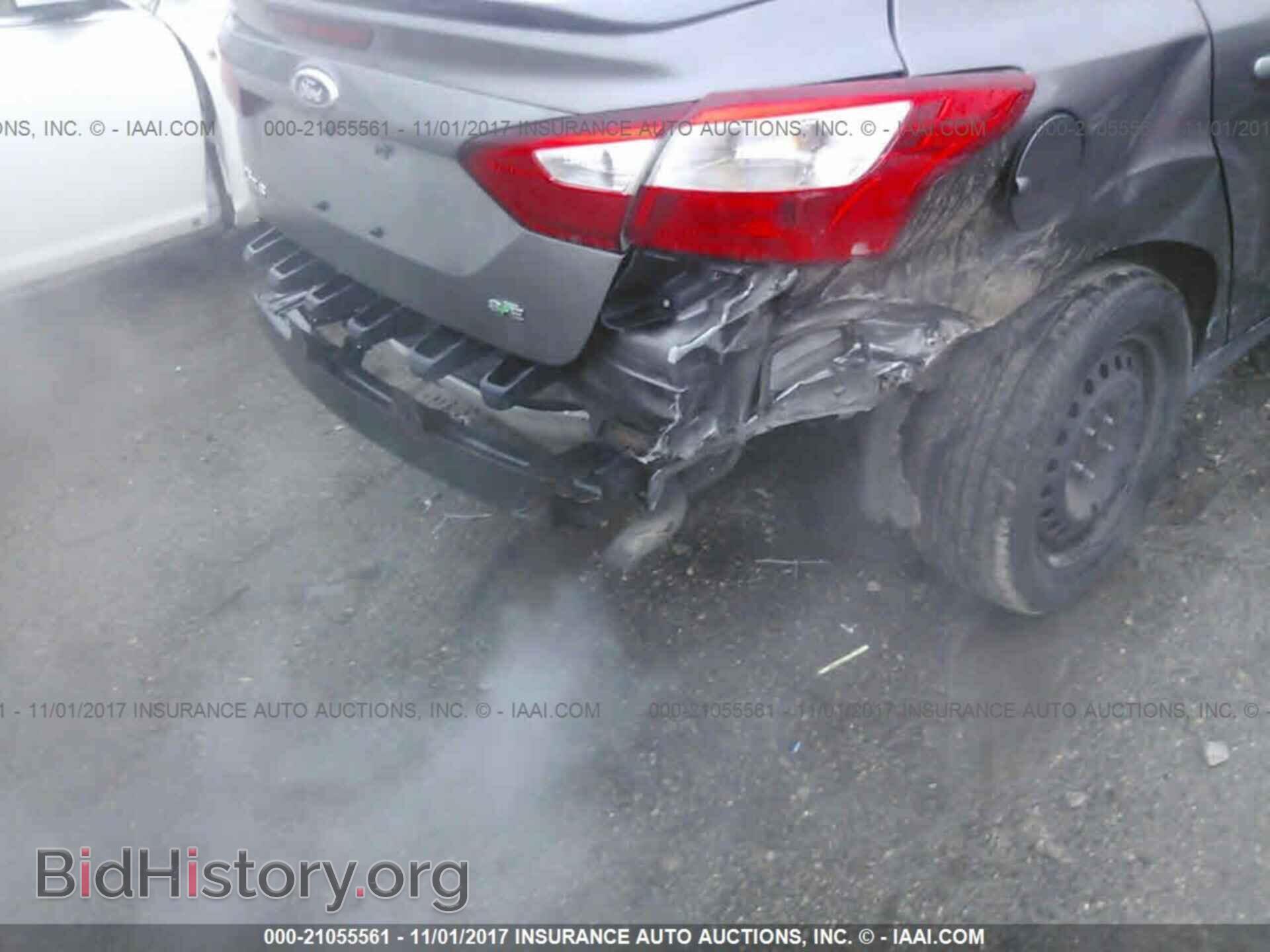 2012 Ford Focus - VIN: 1FAHP3F21CL233810 - Photo 6