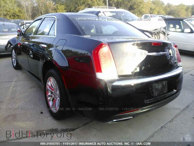 2016 Chrysler 300C (VIN 2C3CCAEG5GH324457) — фото 3 из 10