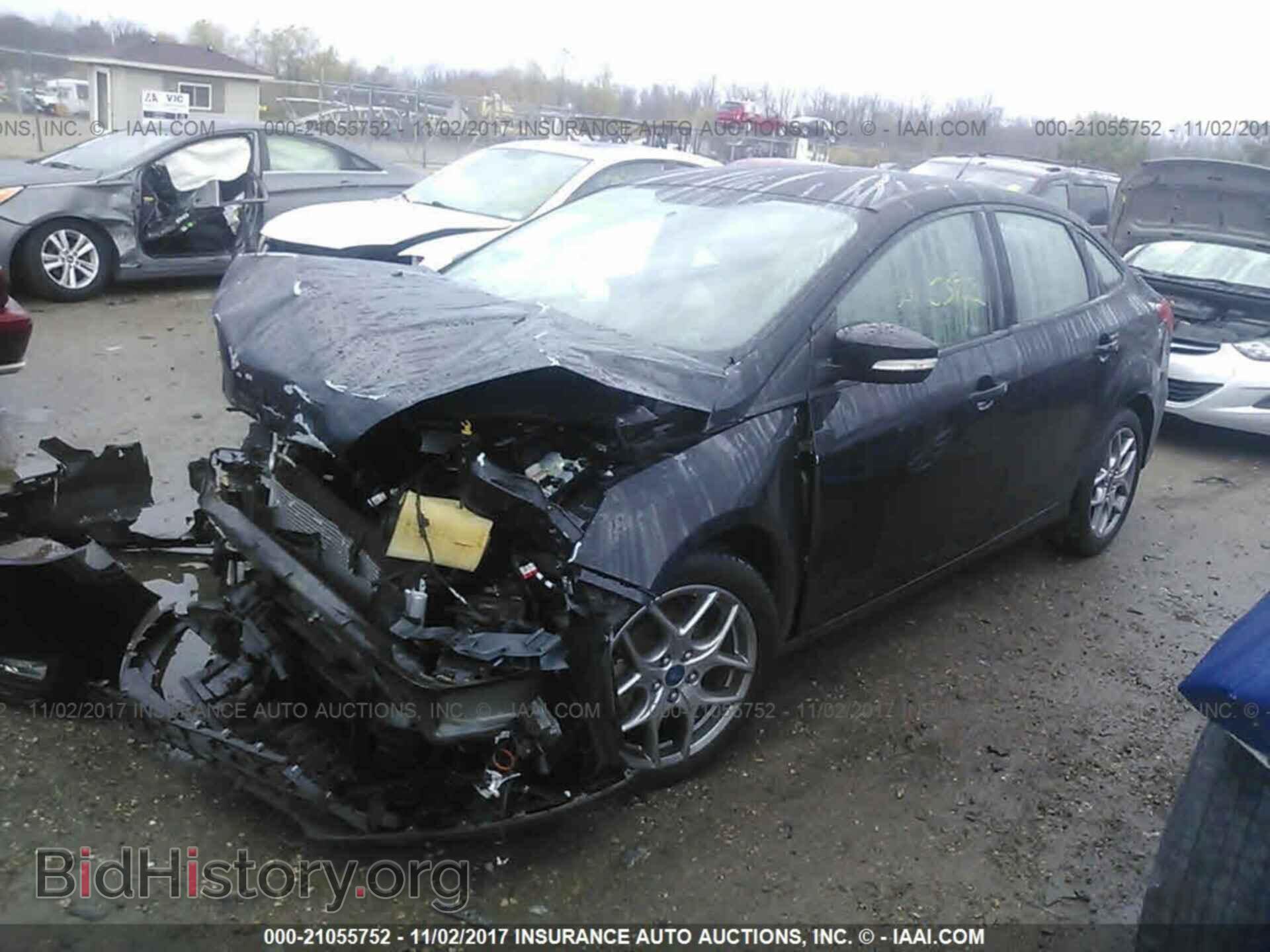 2015 Ford Focus - VIN: 1FADP3F22FL216730 - Photo 2