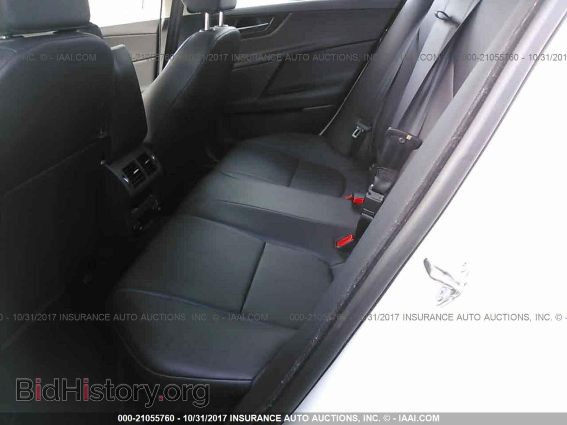 2017 Jaguar Xe - VIN: SAJAR4BG4HA977449 - Photo 8