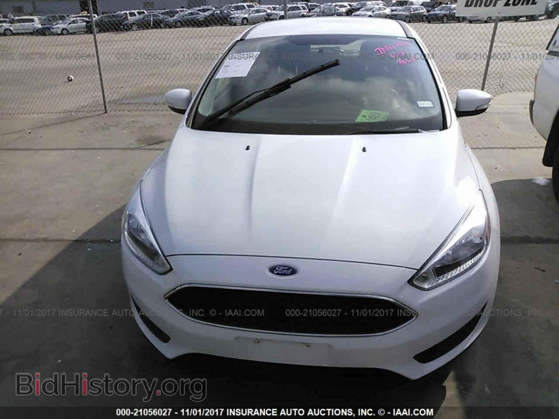 2017 Ford Focus - VIN: 1FADP3K24HL231495 - Photo 6