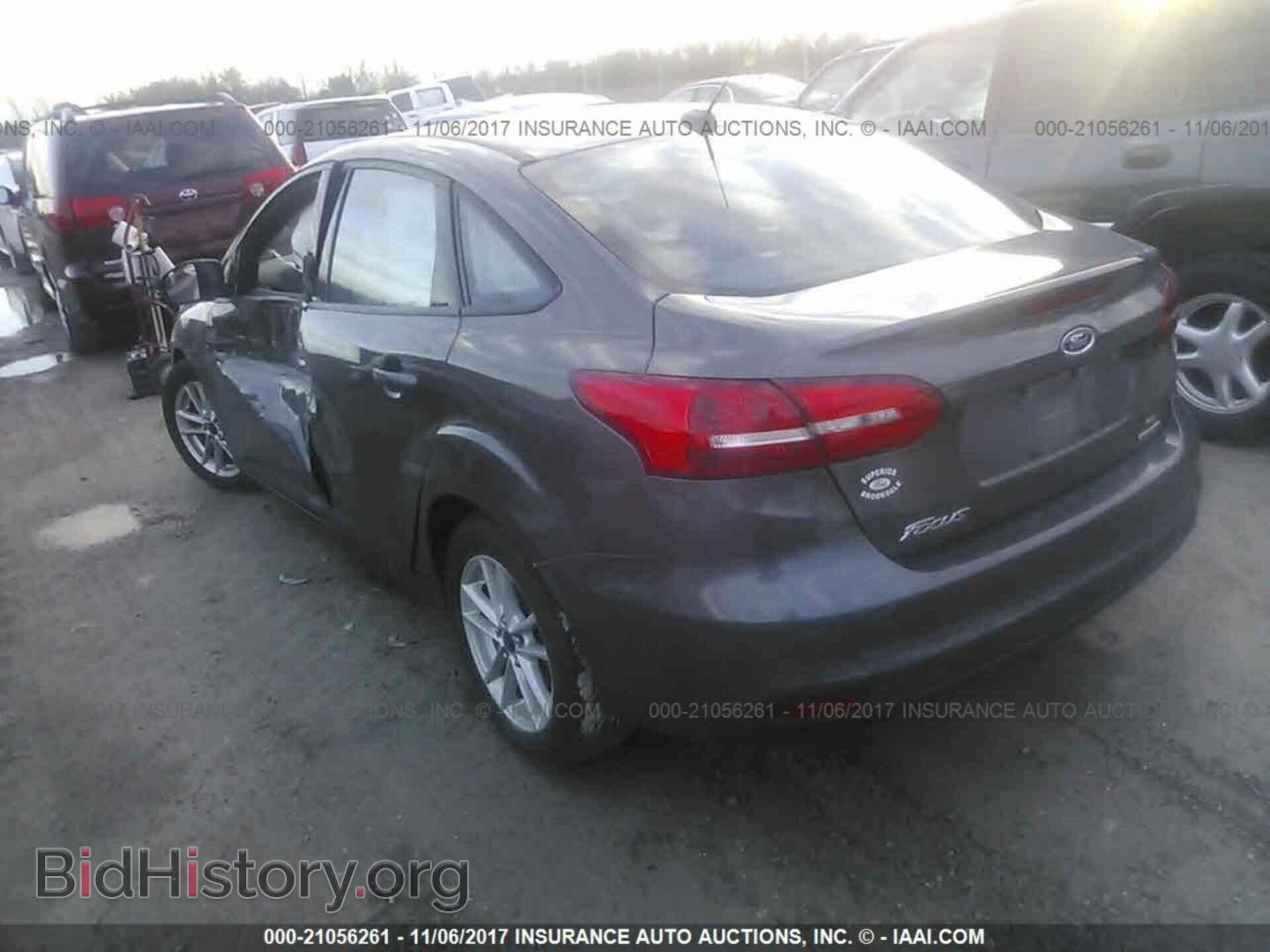 2015 Ford Focus - VIN: 1FADP3F27FL368986 - Photo 3