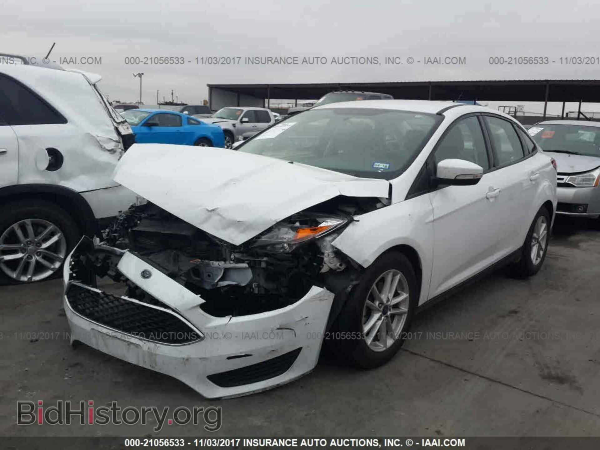 2016 Ford Focus - VIN: 1FADP3F24GL310058 - Photo 2