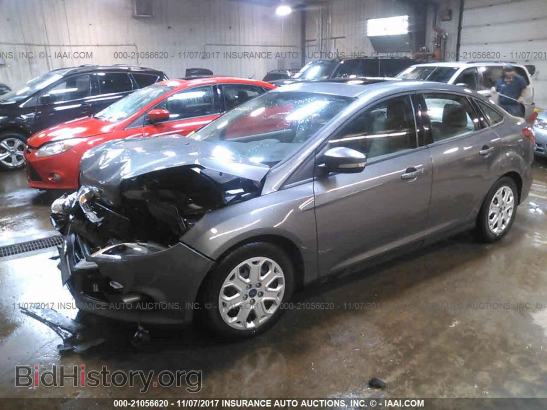2012 Ford Focus - VIN: 1FAHP3F27CL386241 - Photo 2