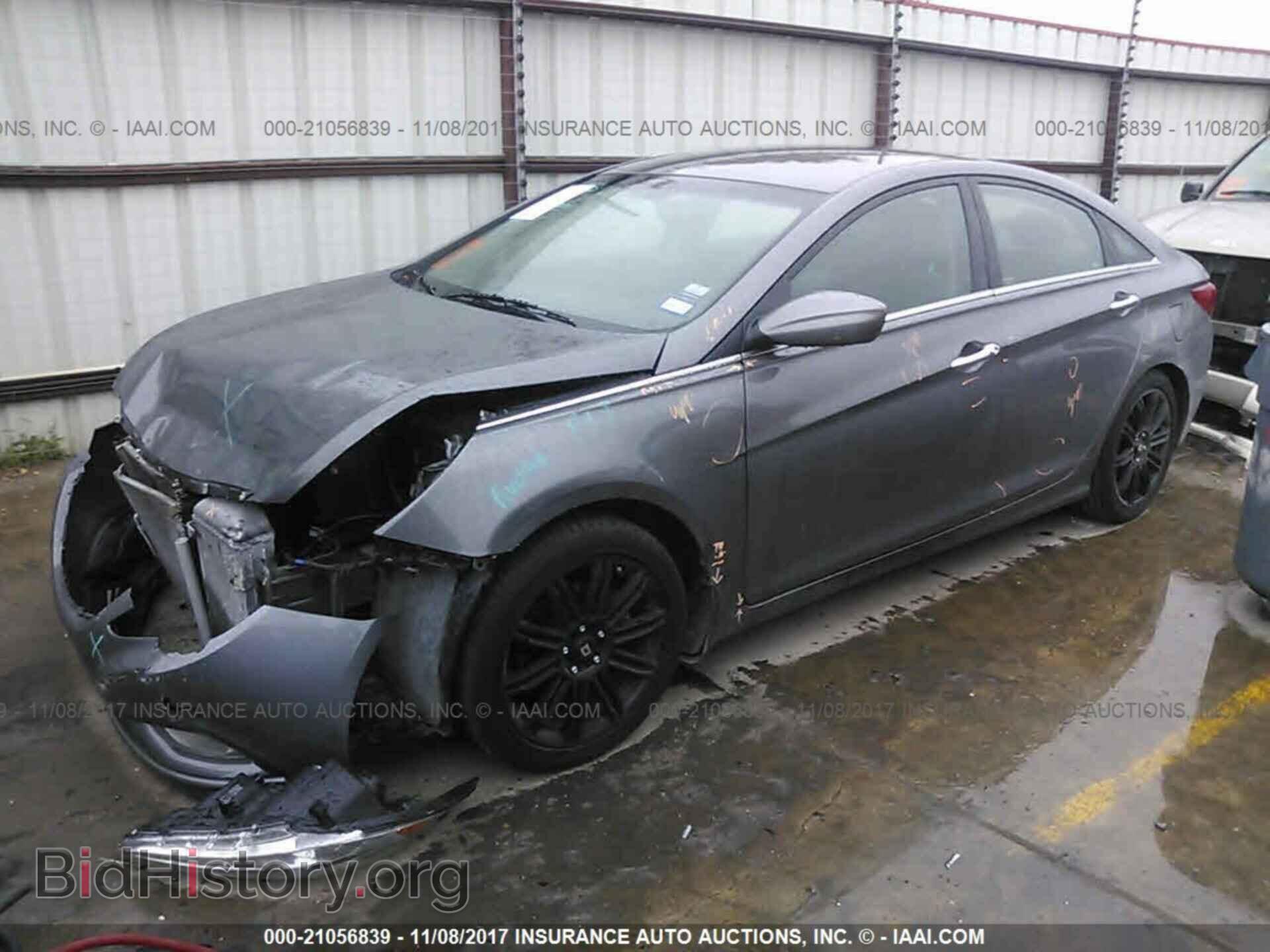 2012 Hyundai Sonata - VIN: 5NPEC4AB0CH428632 - Фото 2