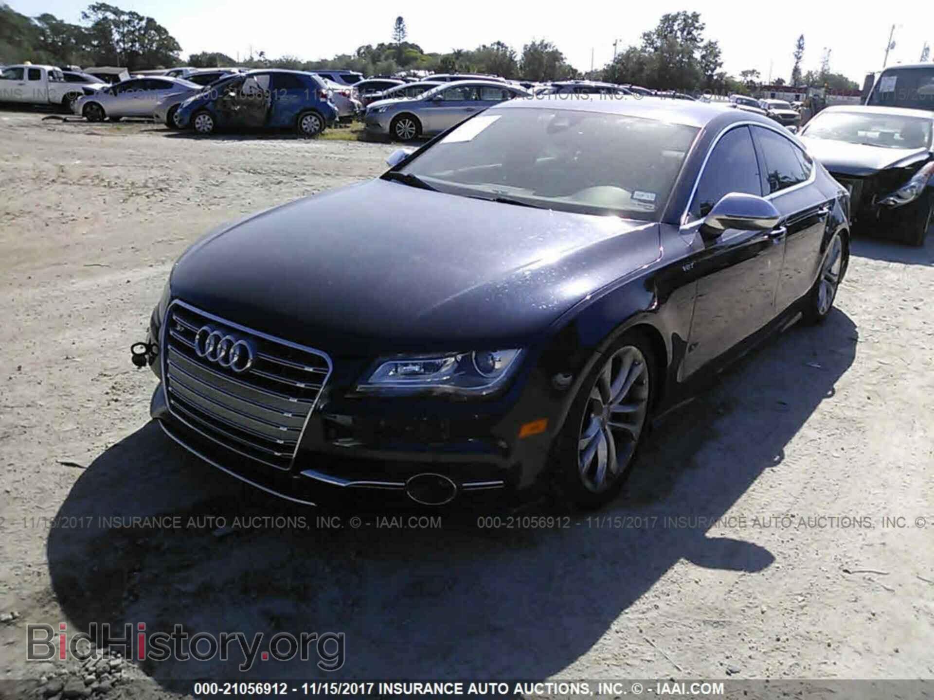 2013 Audi S7 - VIN: WAUW2AFC3DN129755 - Фото 2