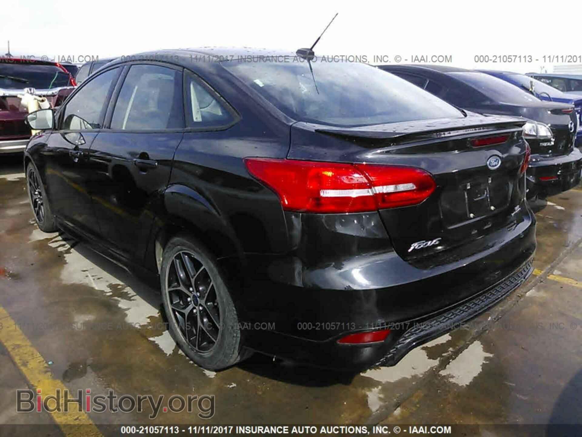 2015 Ford Focus - VIN: 1FADP3F27FL268953 - Photo 3