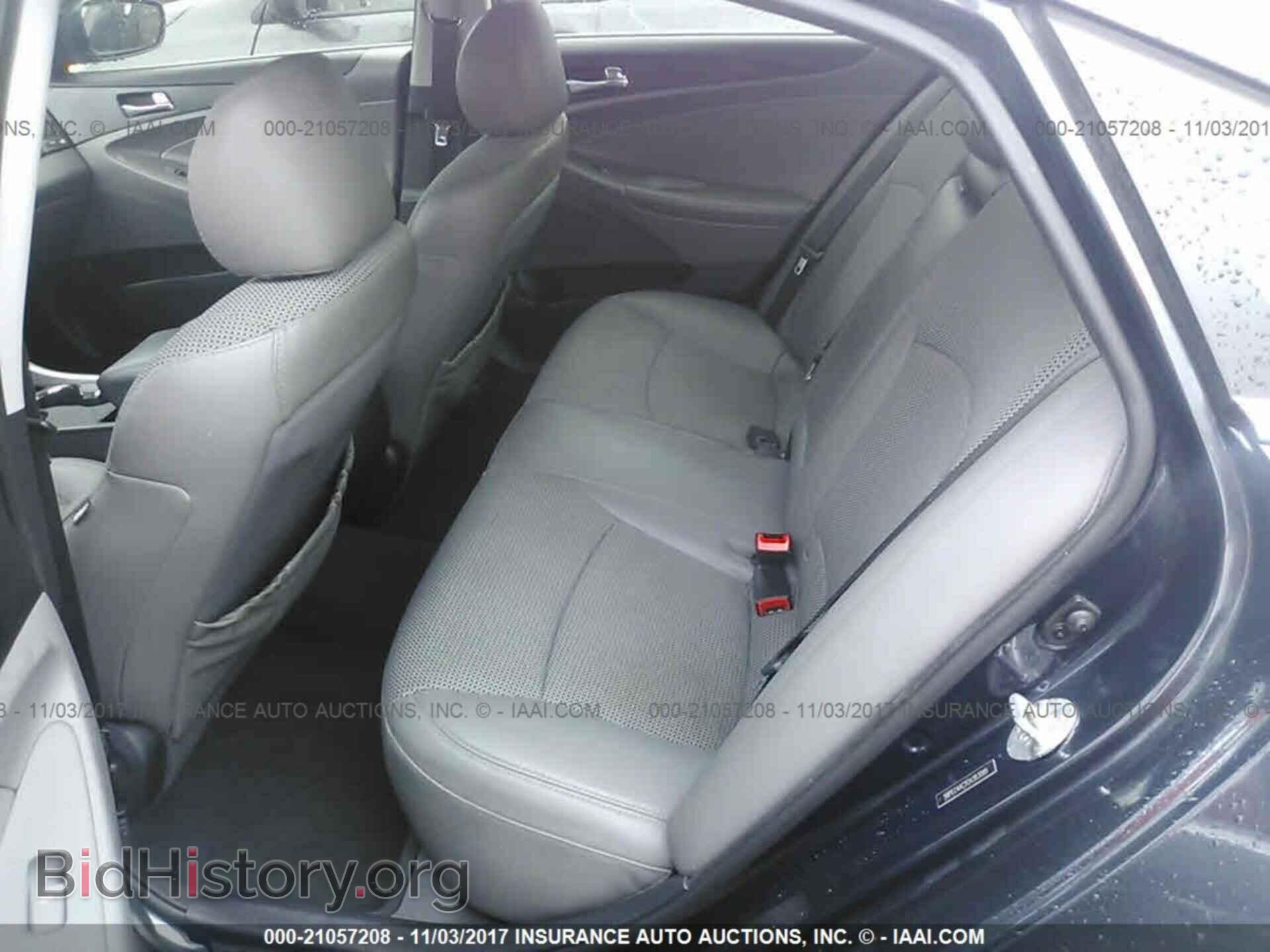 2012 Hyundai Sonata - VIN: 5NPEC4AC2CH383895 - Photo 8