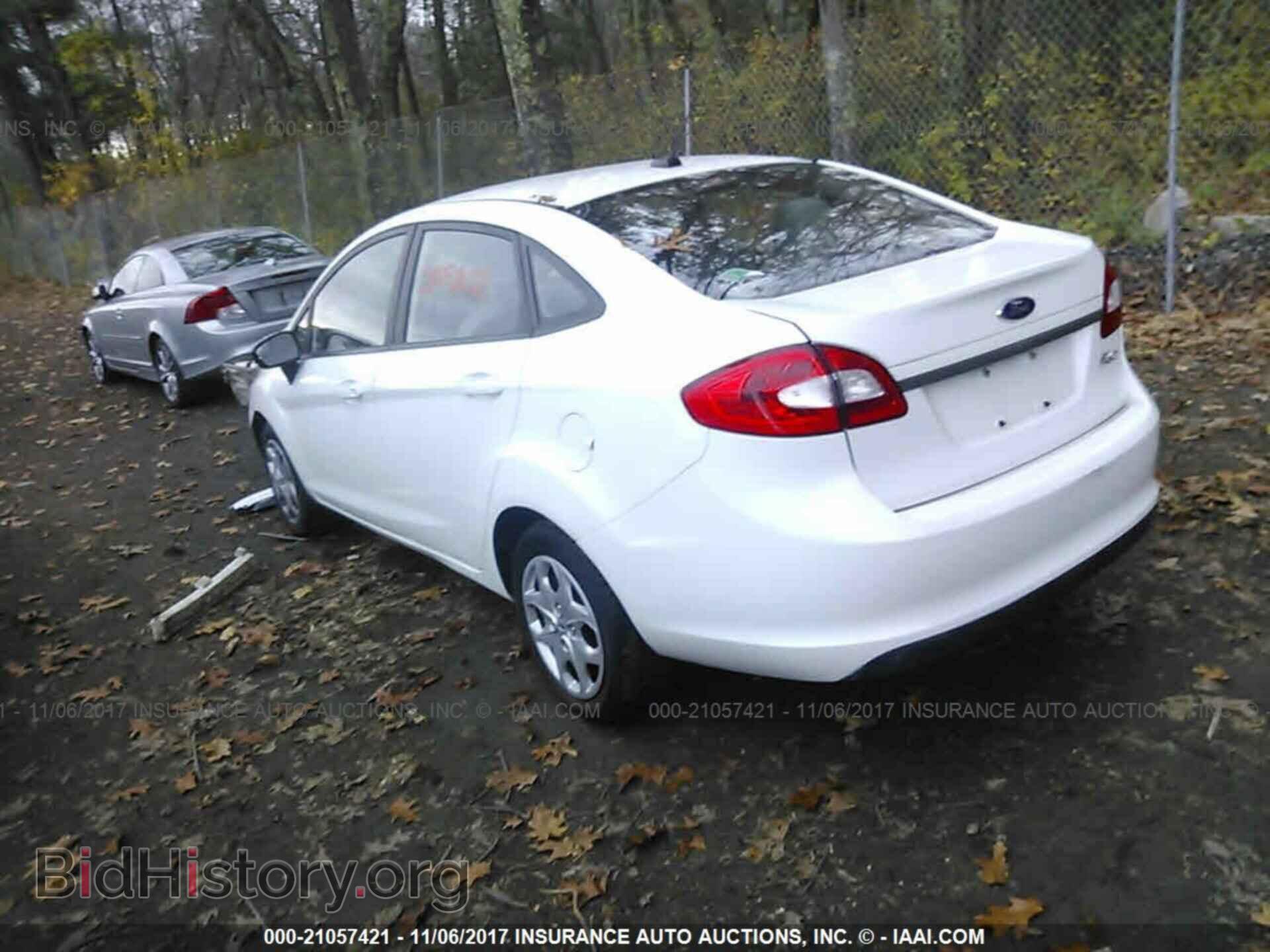 2011 Ford Fiesta - VIN: 3FADP4AJ9BM113009 - Фото 3