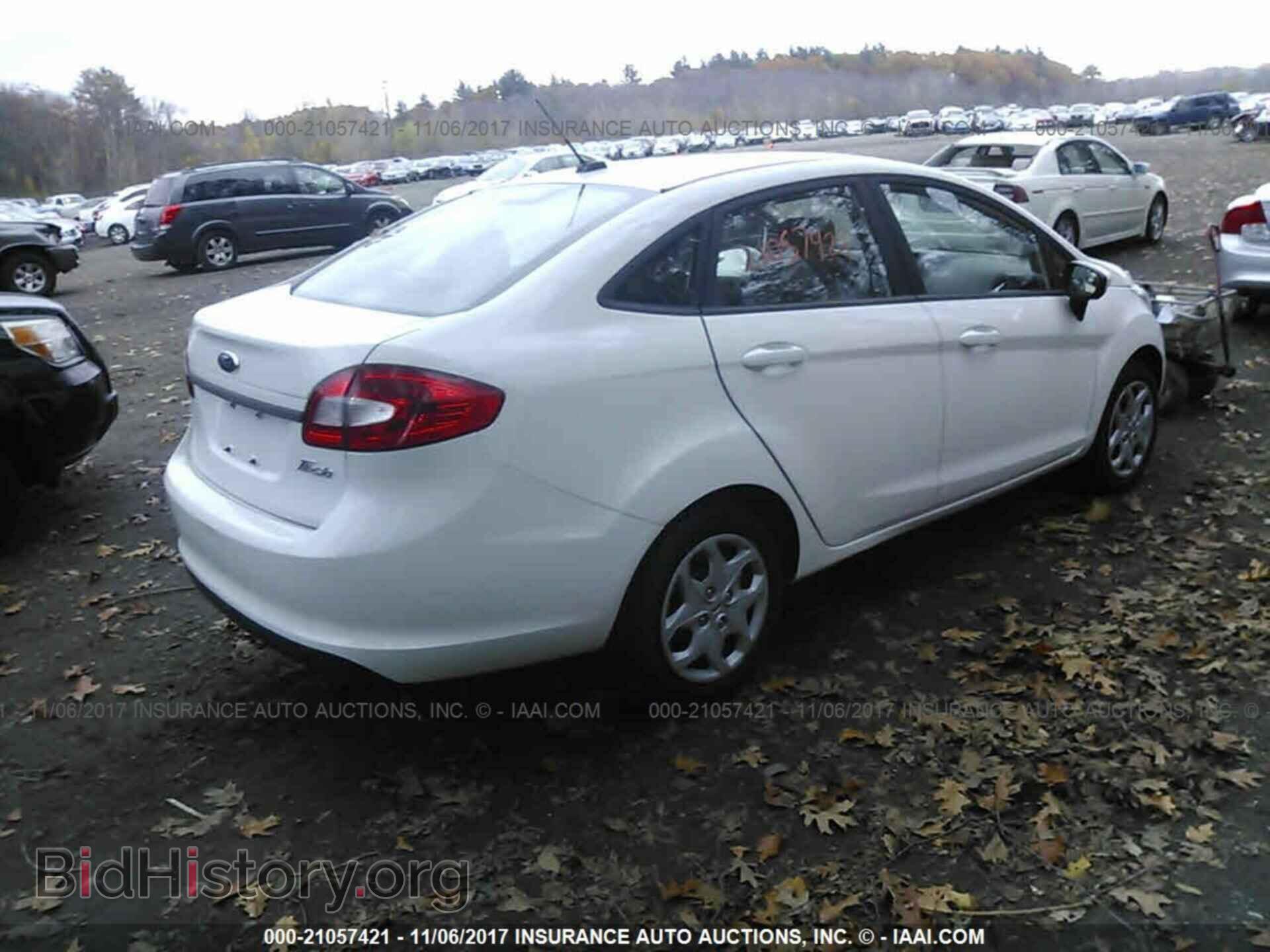 2011 Ford Fiesta - VIN: 3FADP4AJ9BM113009 - Фото 4