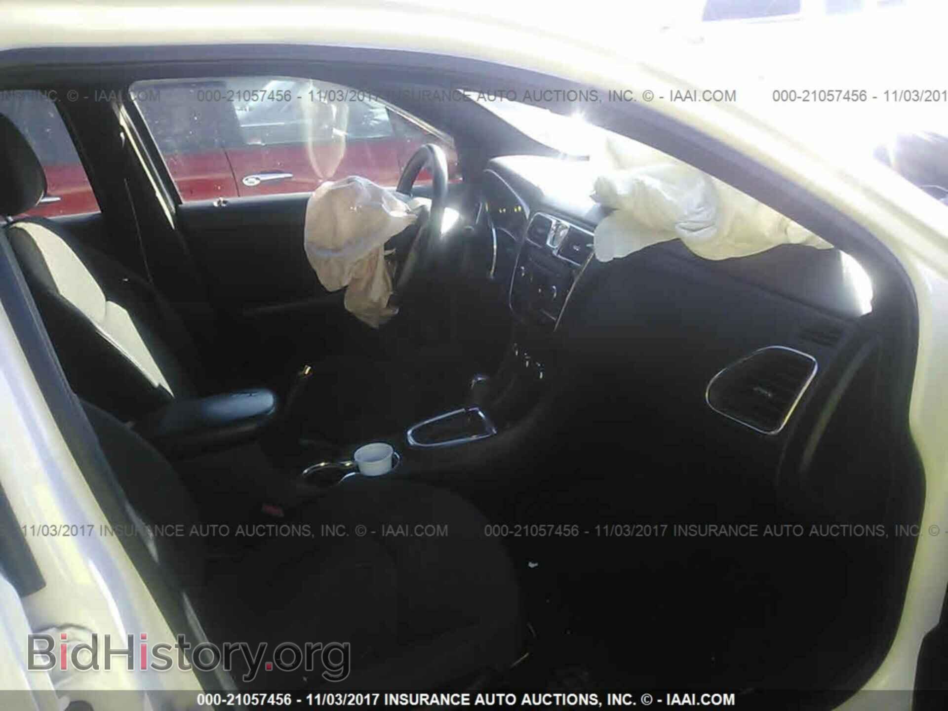 2012 Chrysler 200 - VIN: 1C3CCBBB9CN298817 - Фото 5