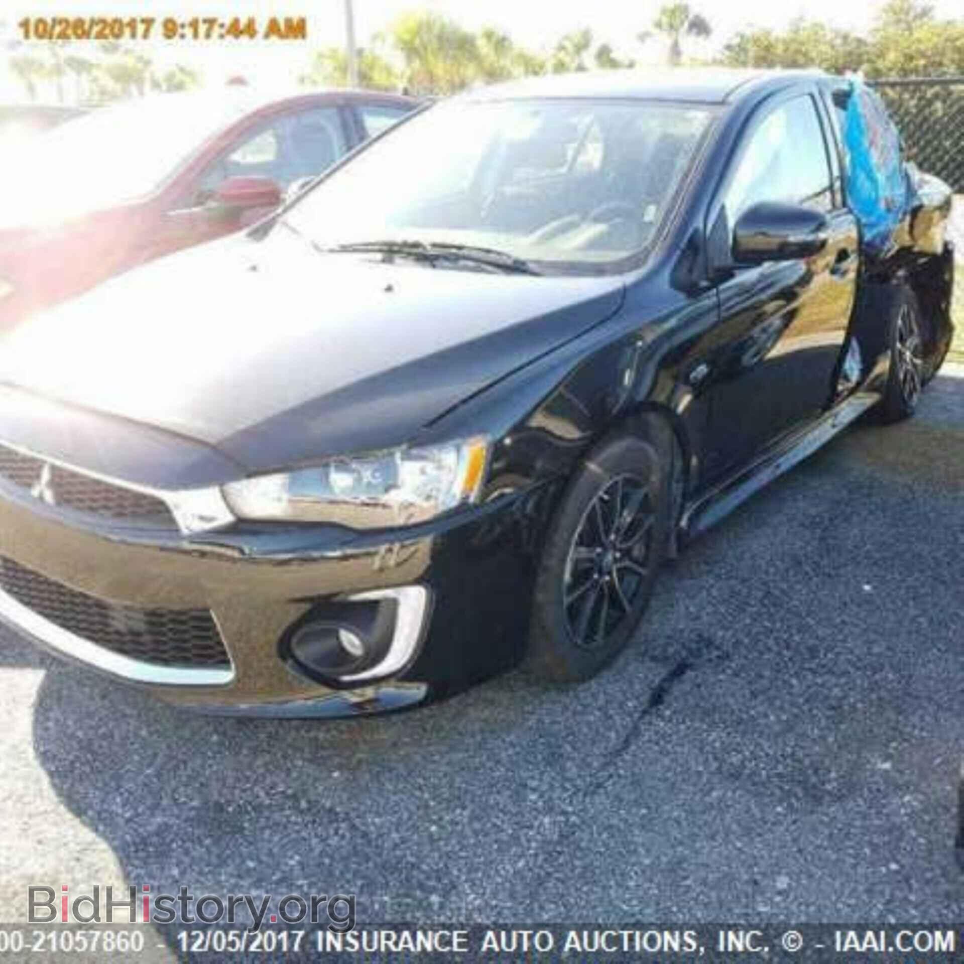 2017 Mitsubishi Lancer - VIN: JA32U2FU8HU003475 - Фото 2