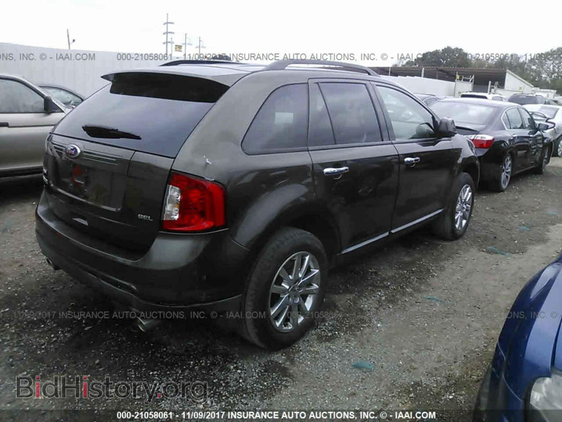 2011 Ford Edge - VIN: 2FMDK3JC3BBA49518 - Photo 4