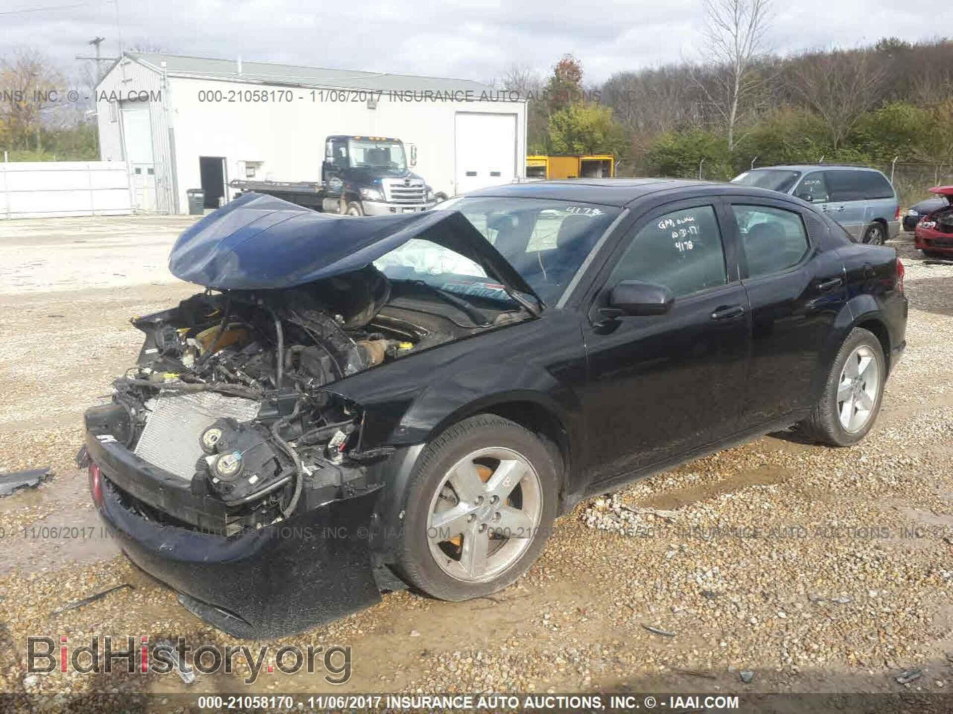 2011 Dodge Avenger - VIN: 1B3BD2FG9BN574178 - Фото 2