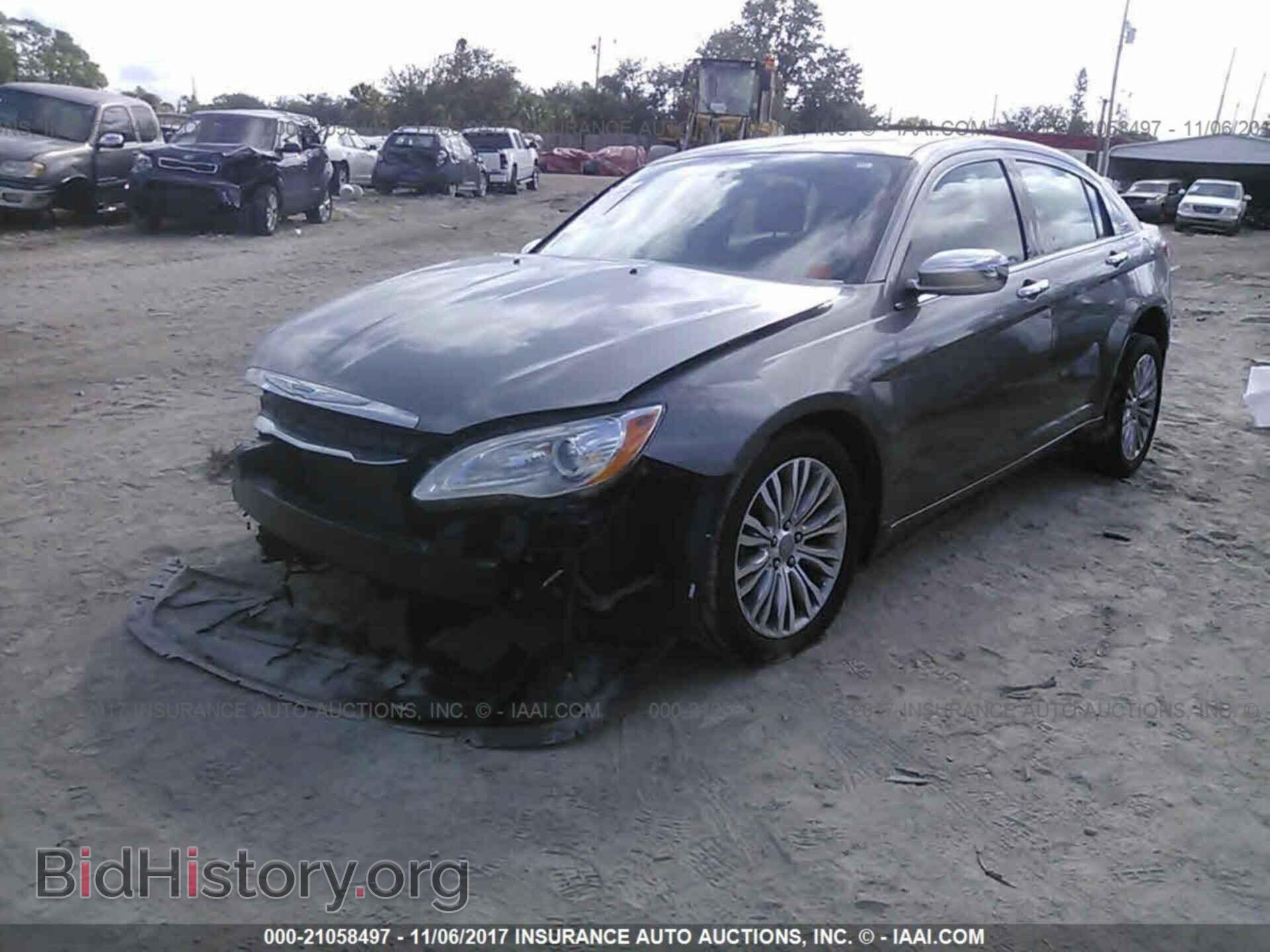 2012 Chrysler 200 - VIN: 1C3CCBCG9CN293174 - Фото 2