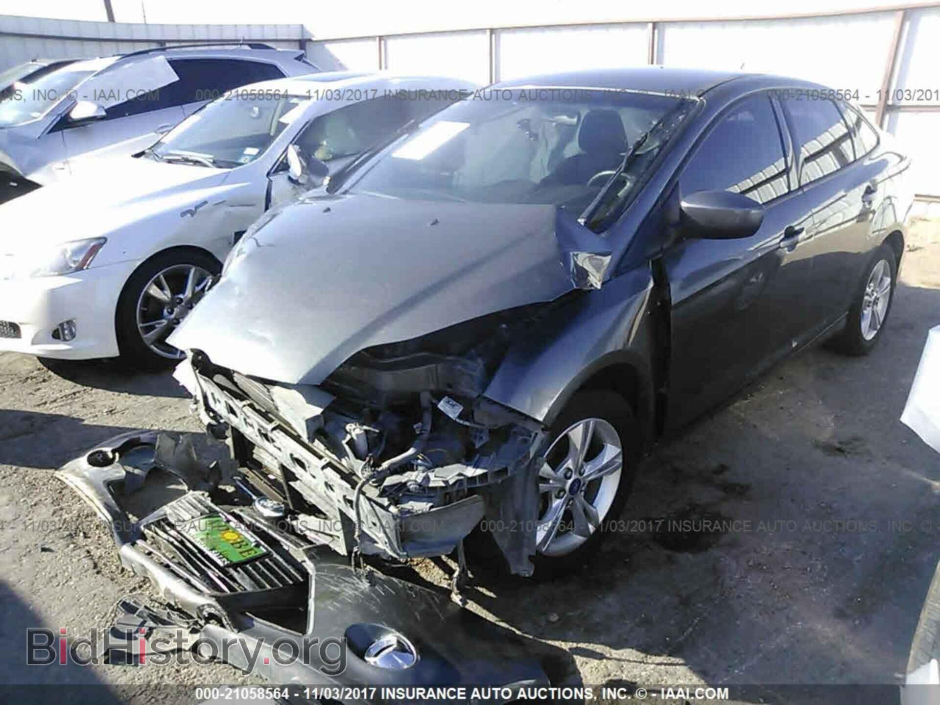 2012 Ford Focus - VIN: 1FAHP3F23CL476941 - Photo 2
