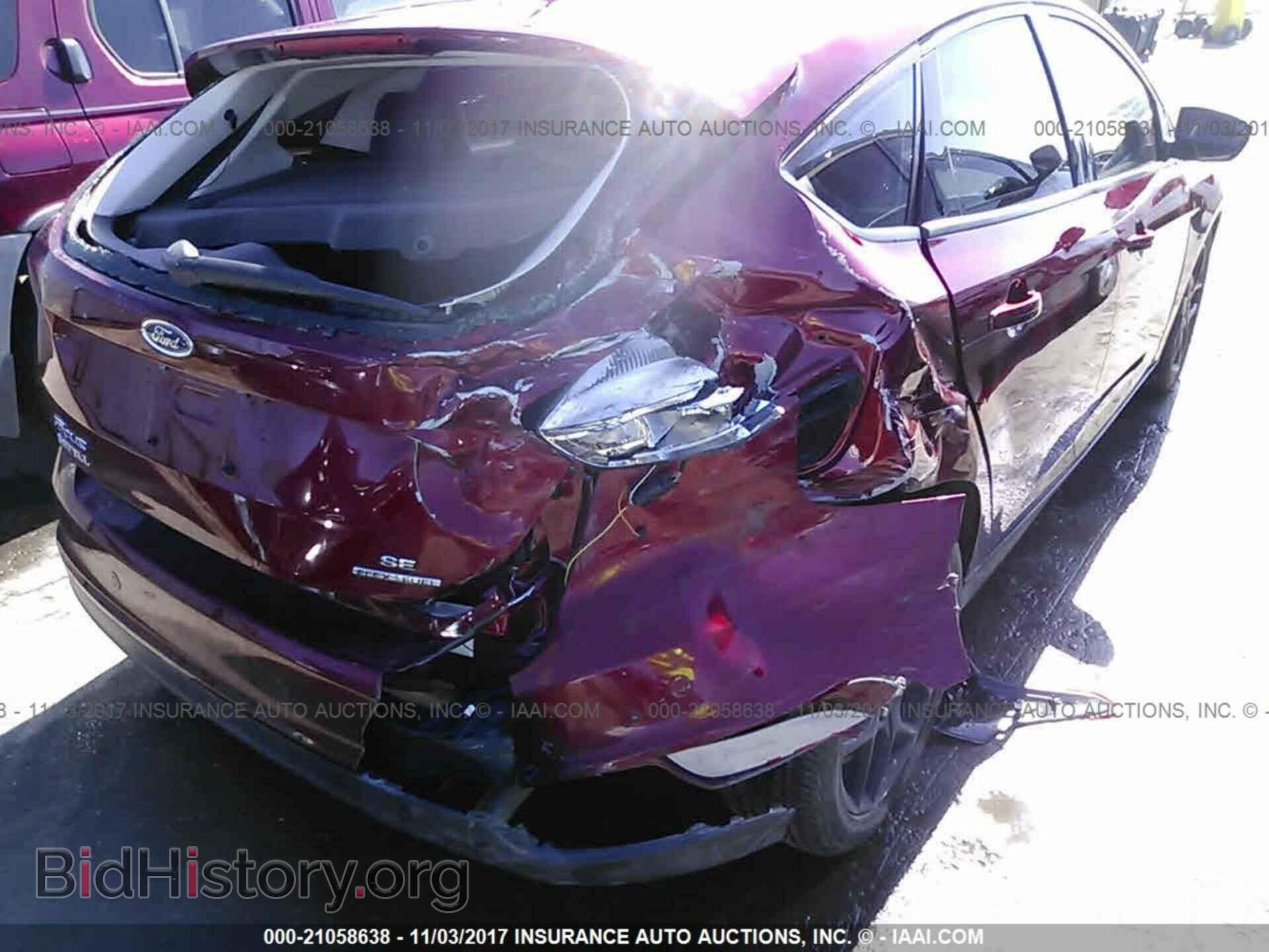 2016 Ford Focus - VIN: 1FADP3K26GL212395 - Photo 6