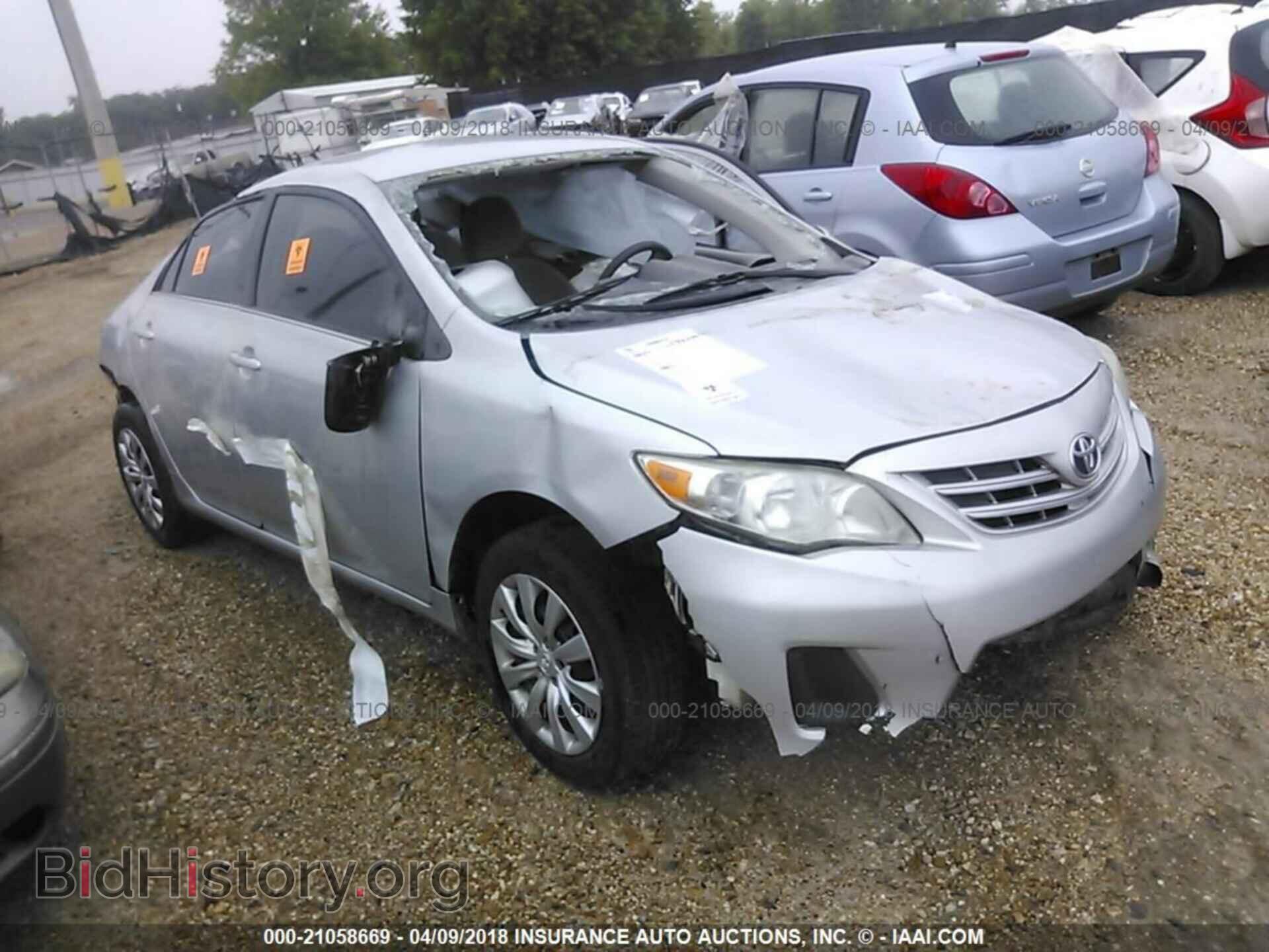 Photo 5YFBU4EE4DP085882 - Toyota Corolla 2013