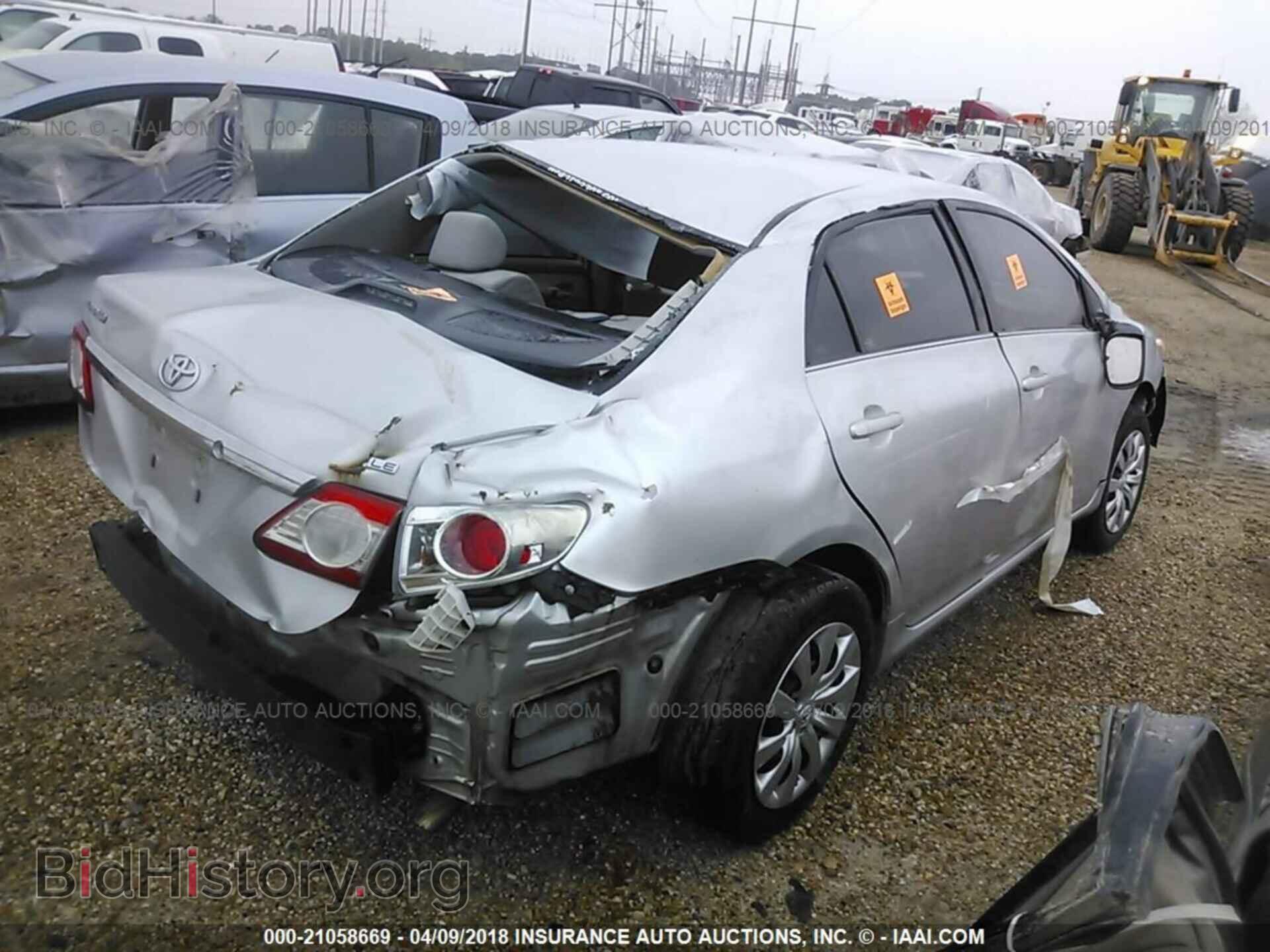 2013 Toyota Corolla - VIN: 5YFBU4EE4DP085882 - Photo 4