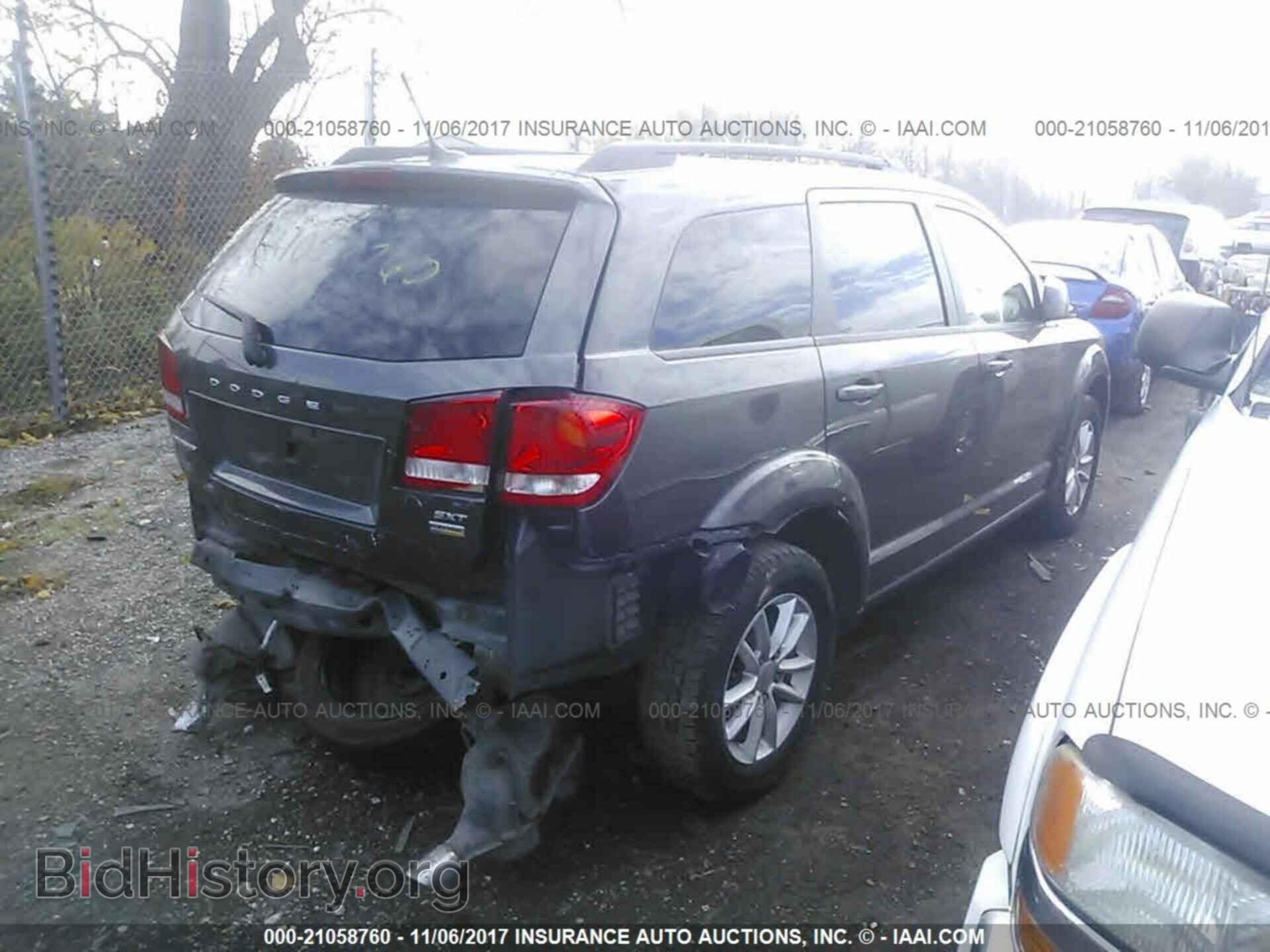 2016 Dodge Journey - VIN: 3C4PDCBG8GT137764 - Photo 4