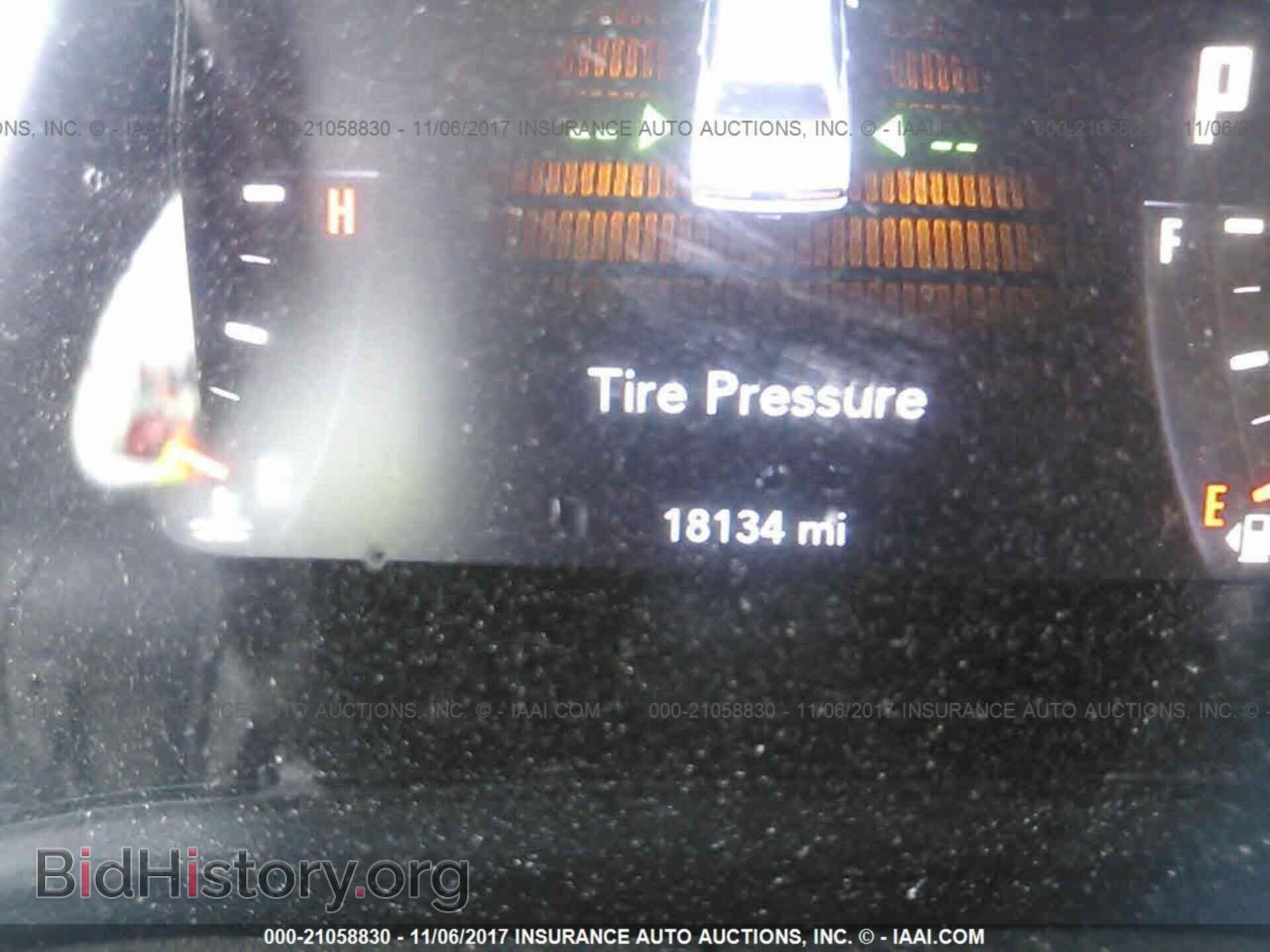 2015 Dodge Challenger - VIN: 2C3CDZAG5FH704642 - Photo 7