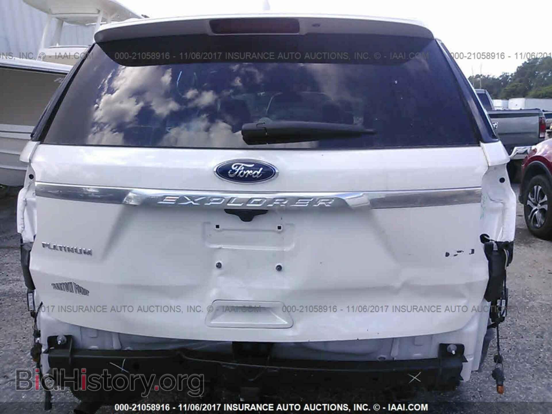 2017 Ford Explorer - VIN: 1FM5K8HT6HGC75092 - Photo 6