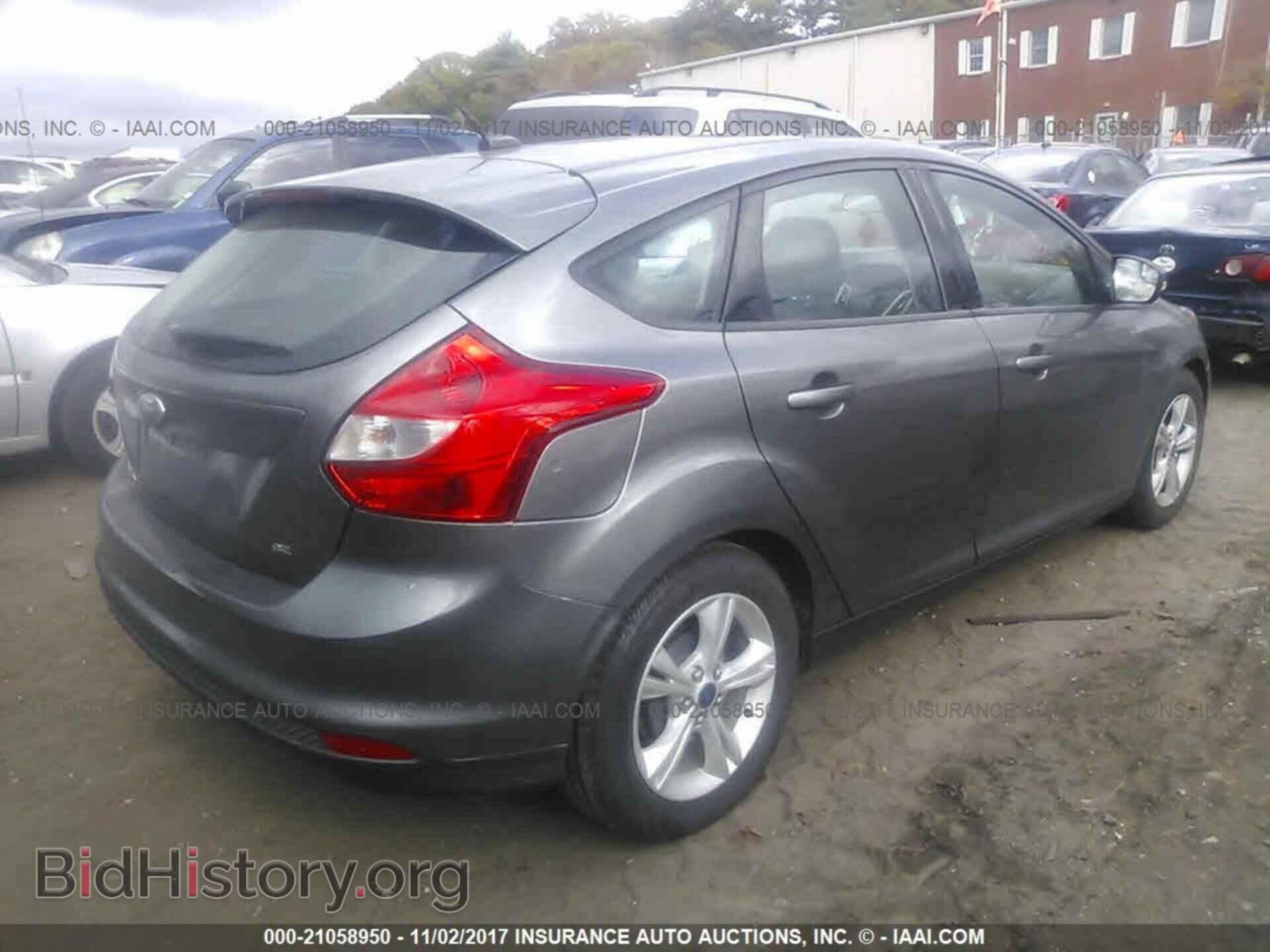 2014 Ford Focus - VIN: 1FADP3K2XEL445970 - Photo 4