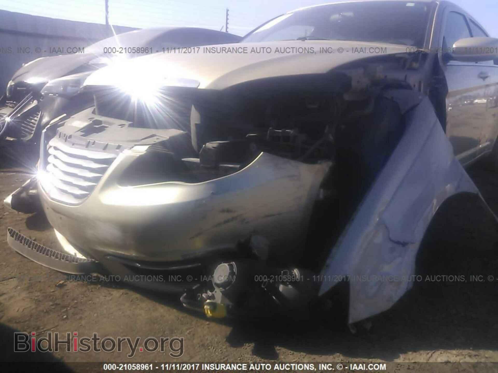 2011 Chrysler 200 - VIN: 1C3BC1FG4BN512624 - Photo 6