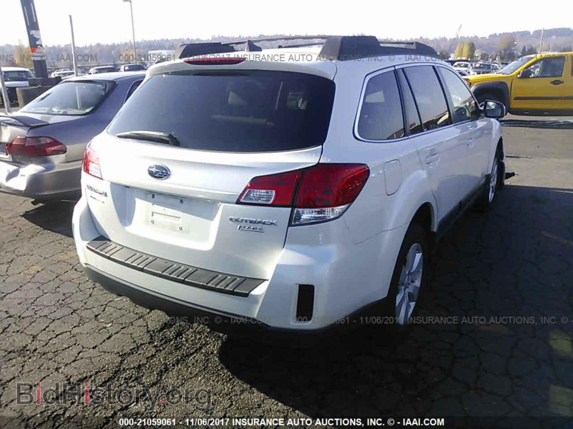 2011 Subaru Outback - VIN: 4S4BRBKC6B3358556 - Фото 4