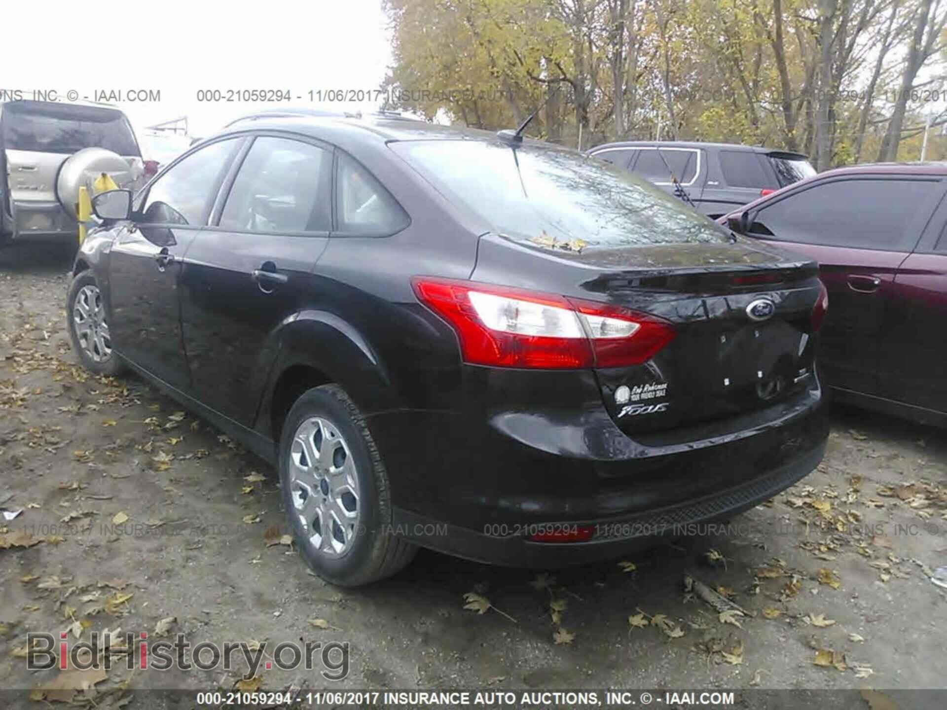2012 Ford Focus - VIN: 1FAHP3F23CL447620 - Photo 3