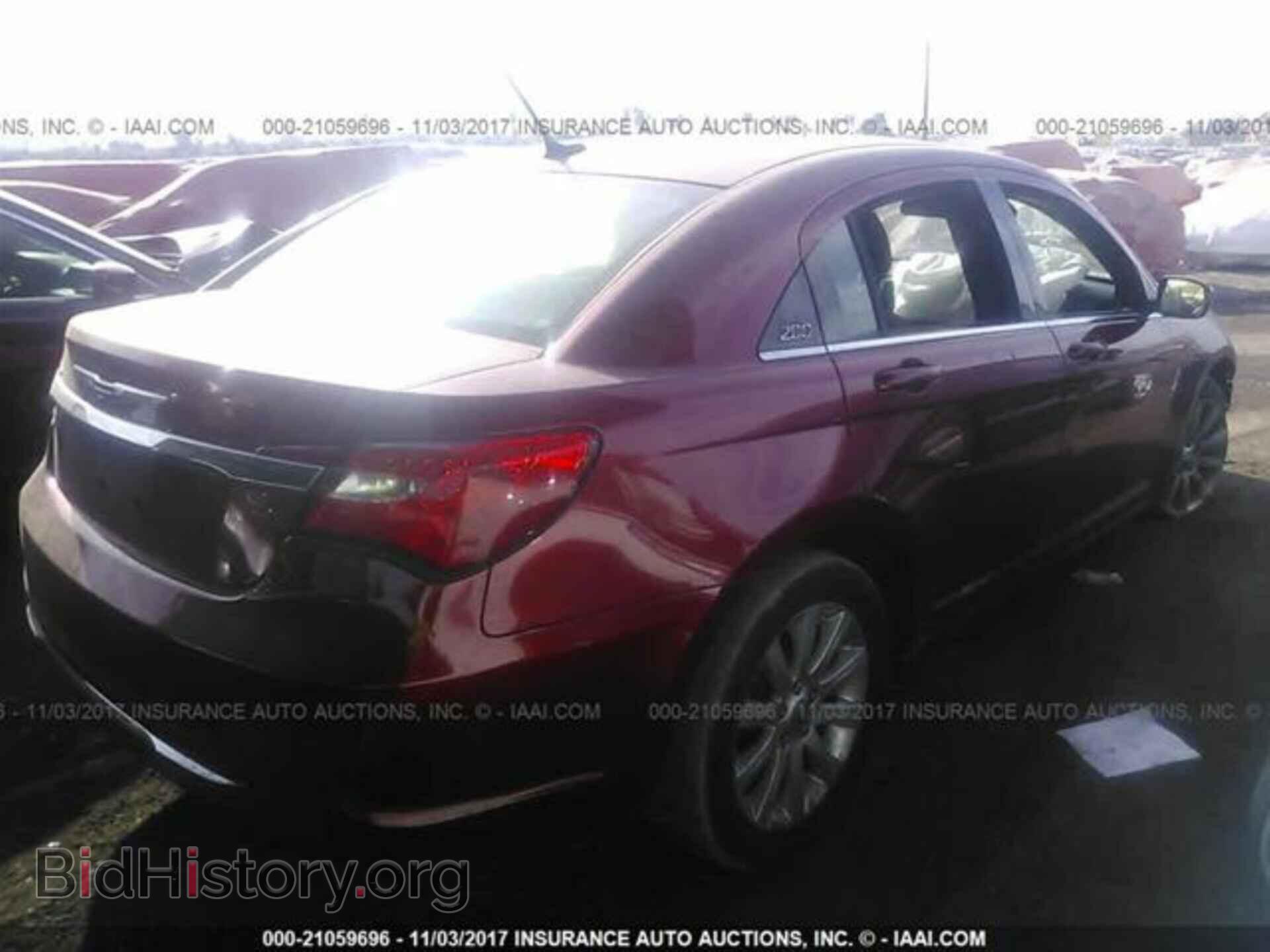 2013 Chrysler 200 - VIN: 1C3CCBBG0DN635386 - Photo 4
