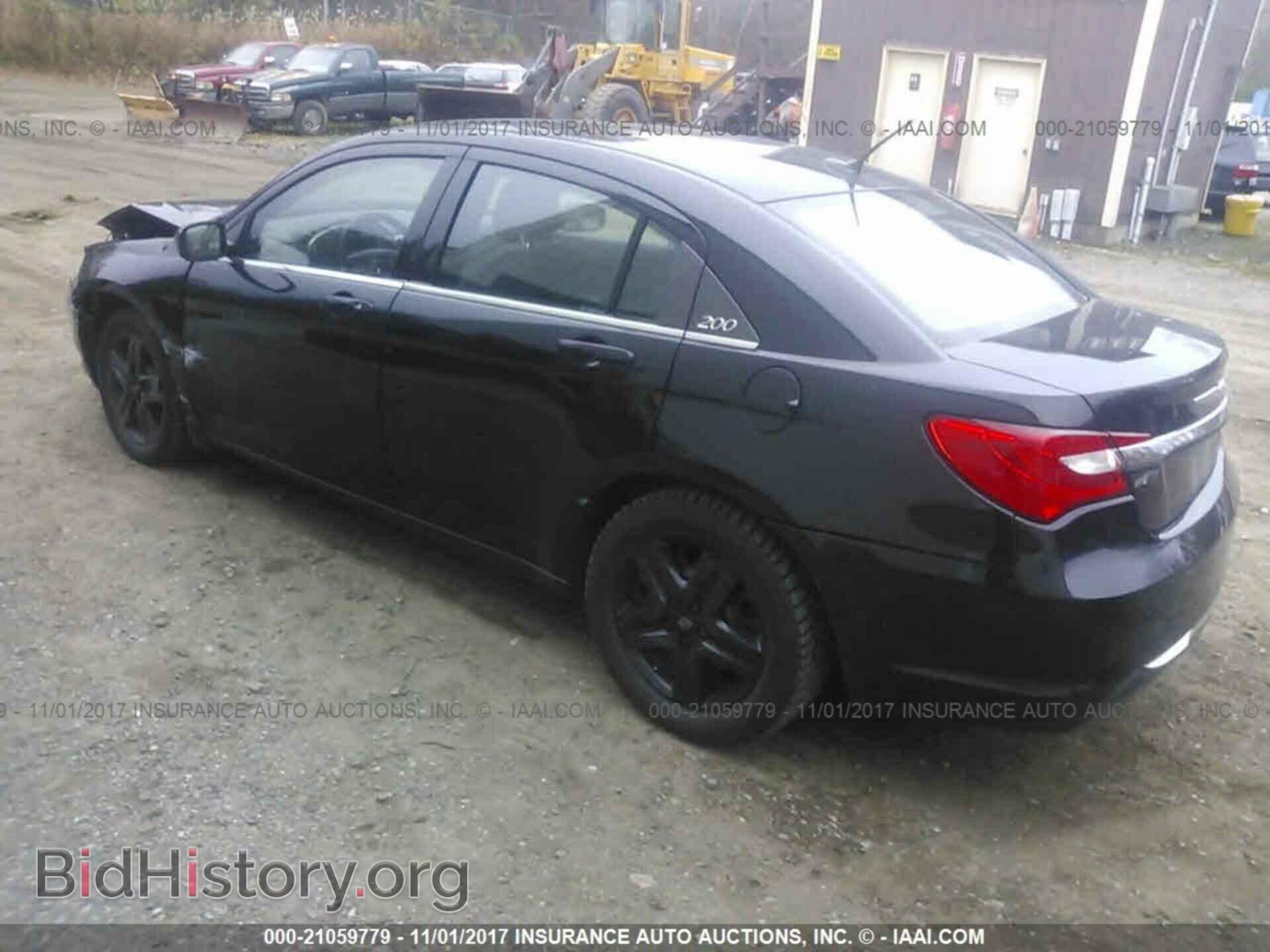 2013 Chrysler 200 - VIN: 1C3CCBAB9DN642441 - Photo 3
