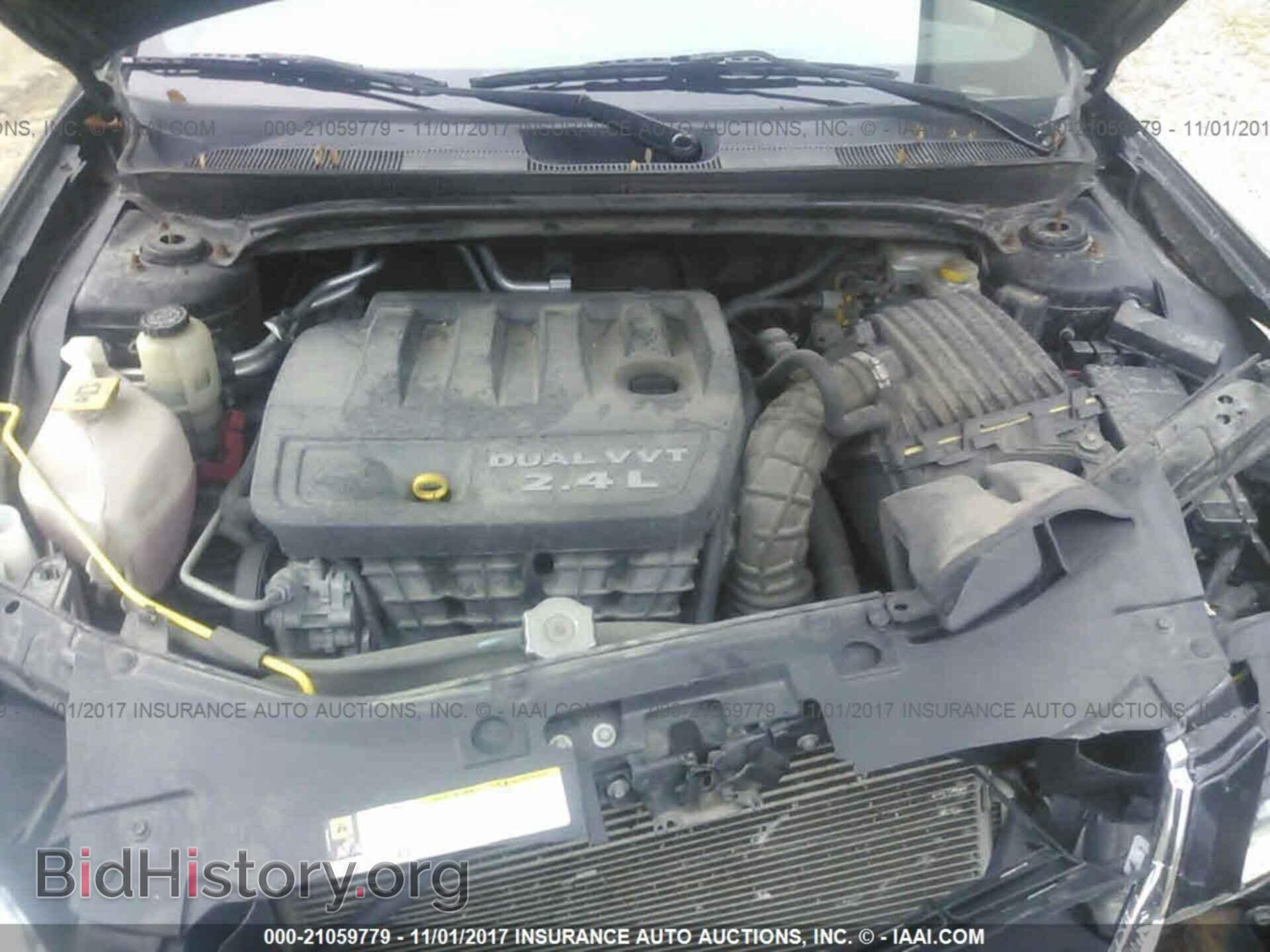 2013 Chrysler 200 - VIN: 1C3CCBAB9DN642441 - Photo 10